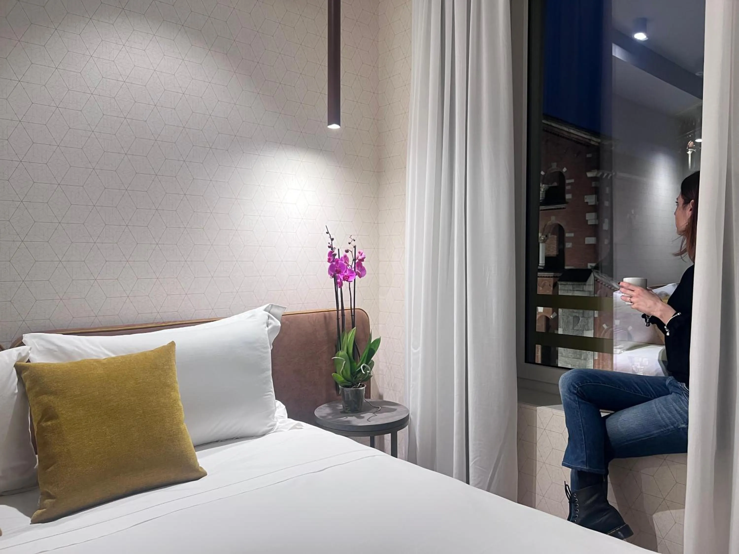 View (from property/room), Bed in Best Western Madison Hotel