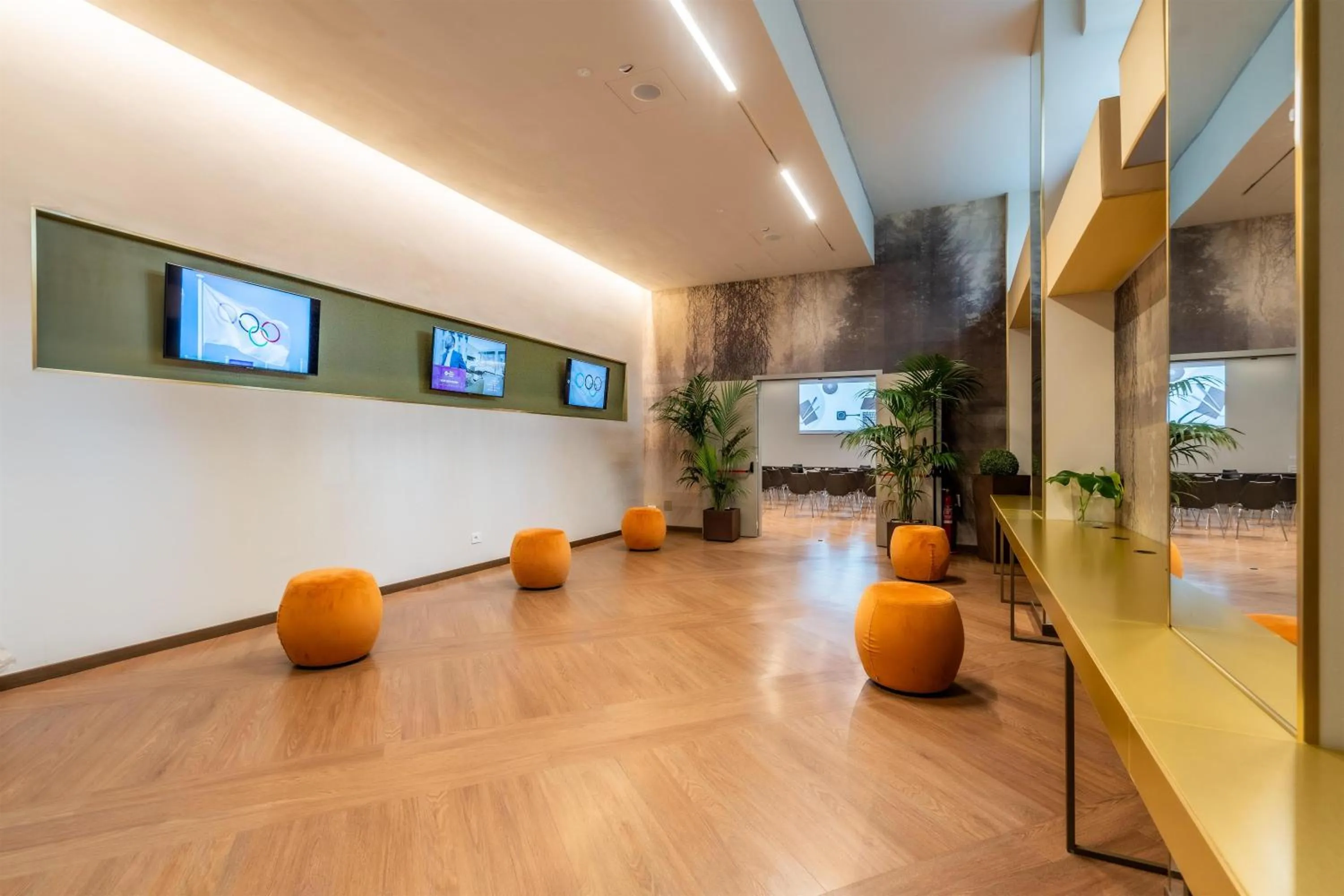 Business facilities in Best Western Madison Hotel