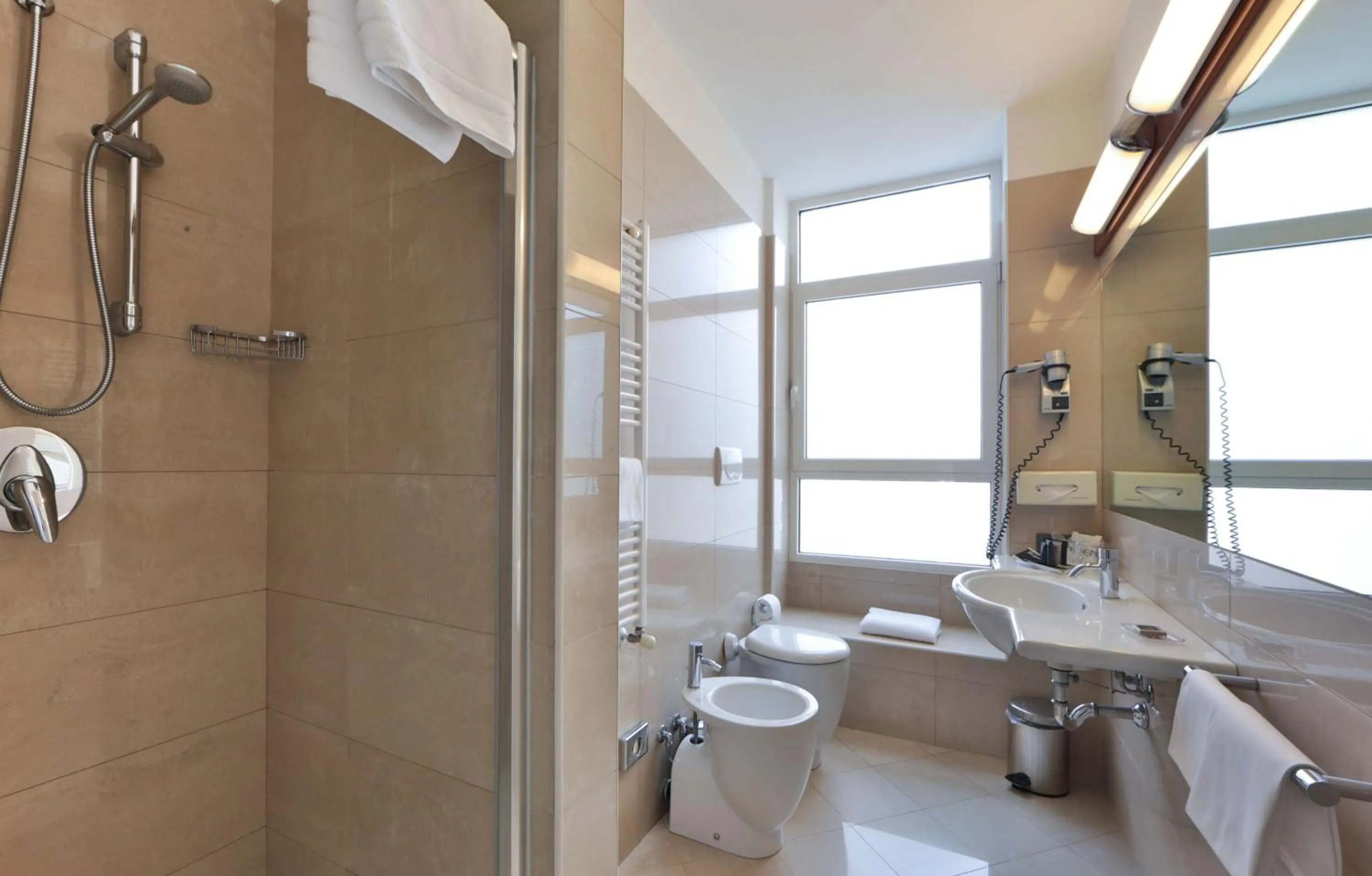 Bathroom in Best Western Madison Hotel