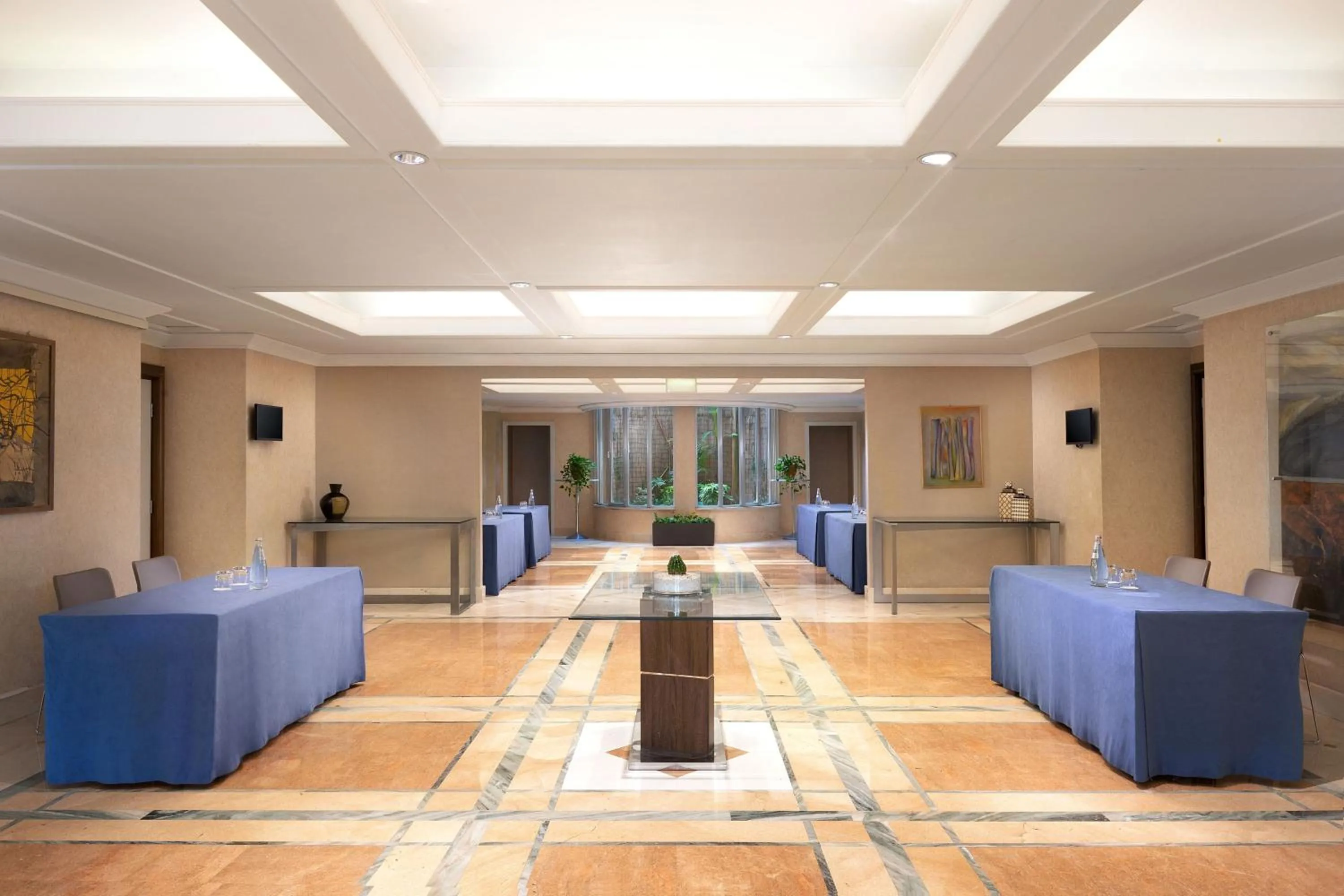 Meeting/conference room in Courtyard by Marriott Rome Central Park