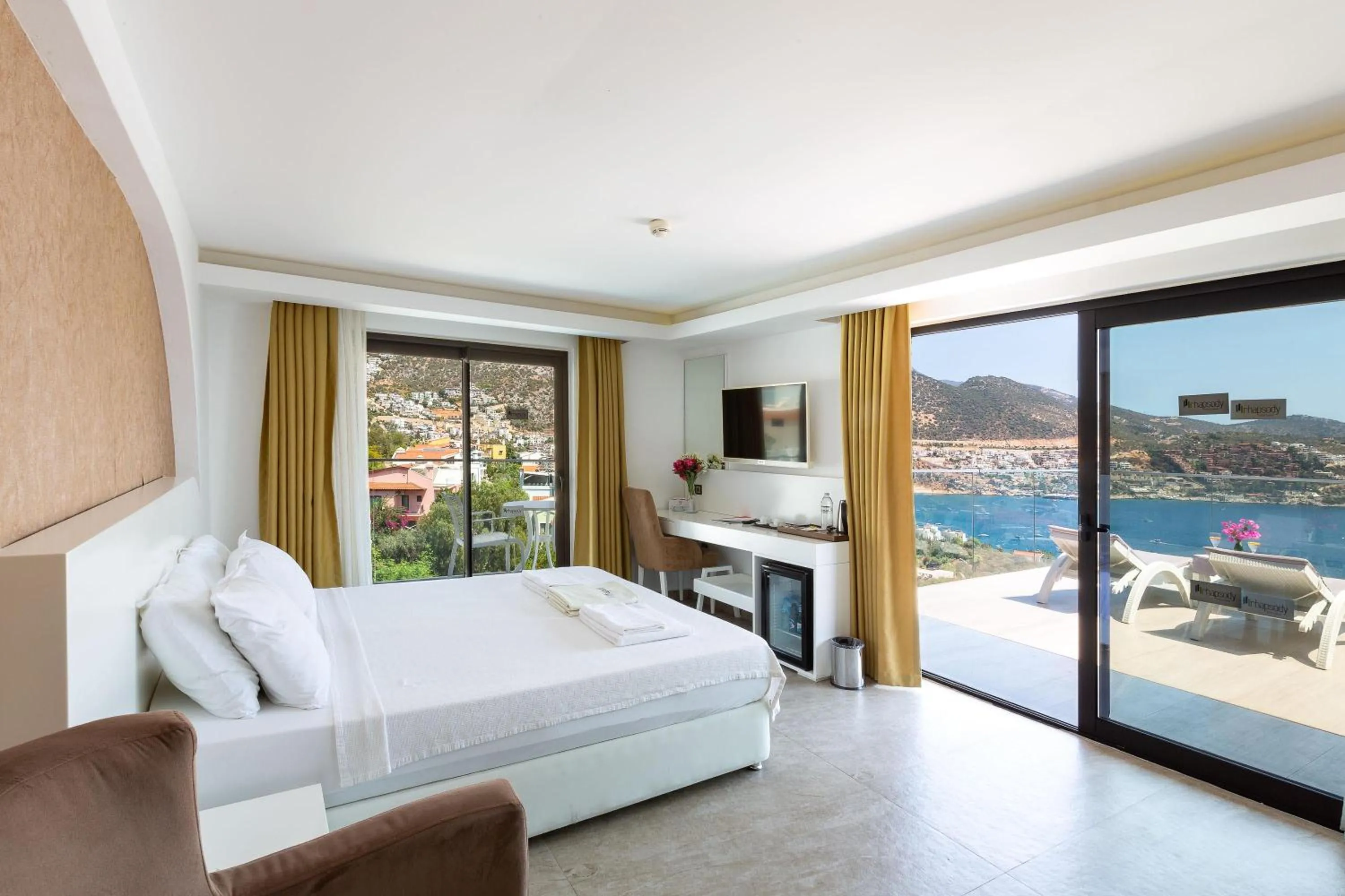 Bed in Rhapsody Hotel & Spa Kalkan