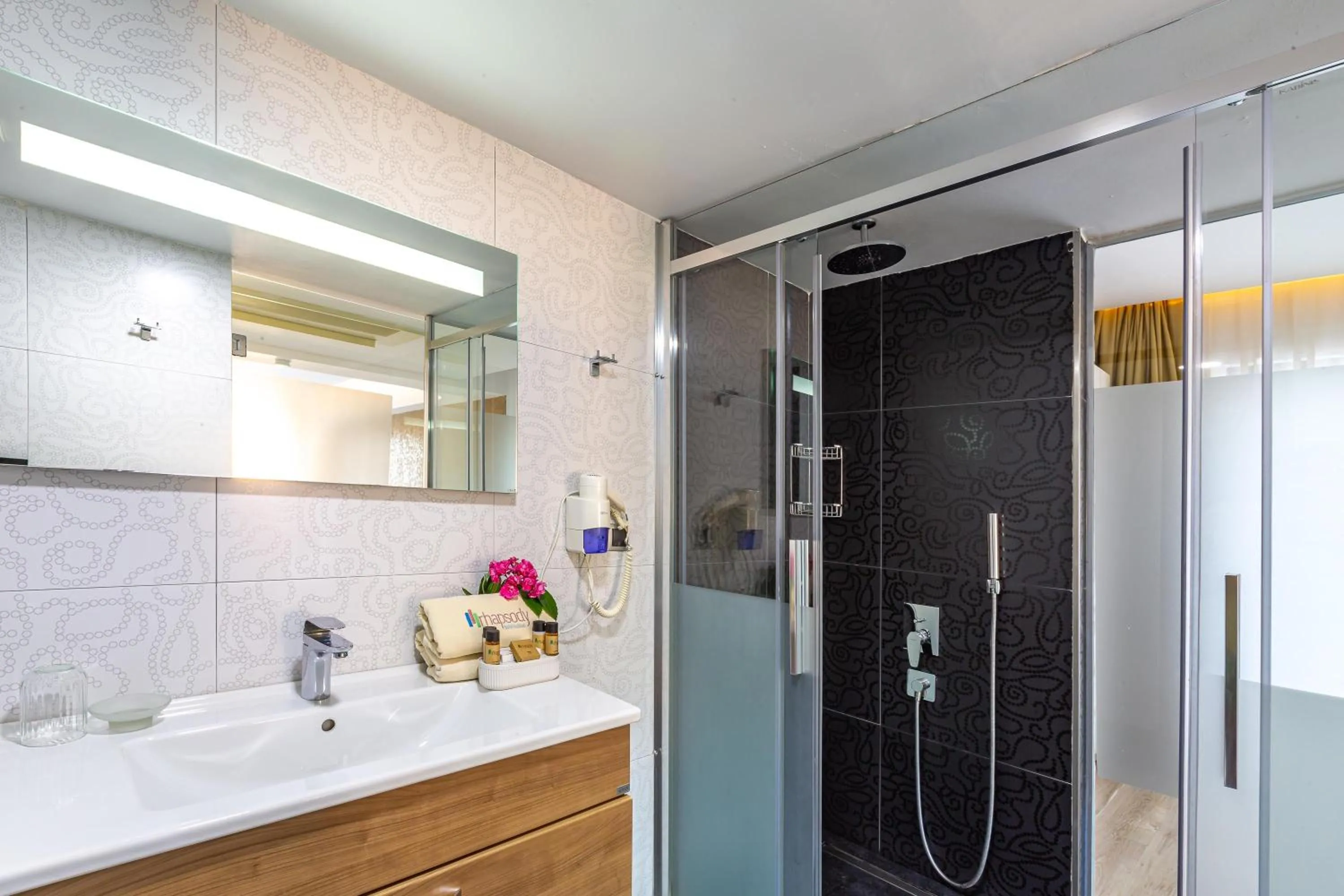 Shower in Rhapsody Hotel & Spa Kalkan