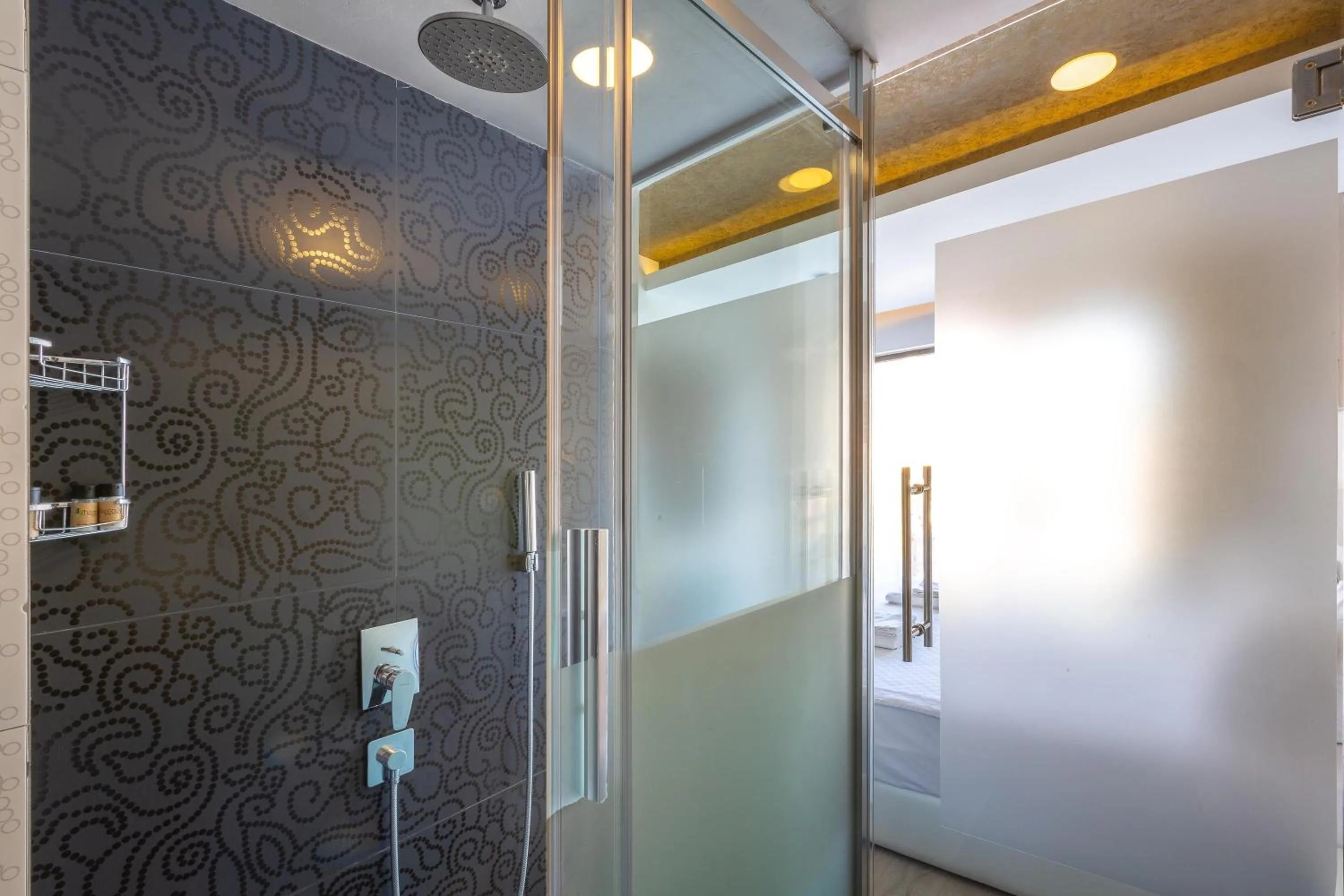 Shower in Rhapsody Hotel & Spa Kalkan