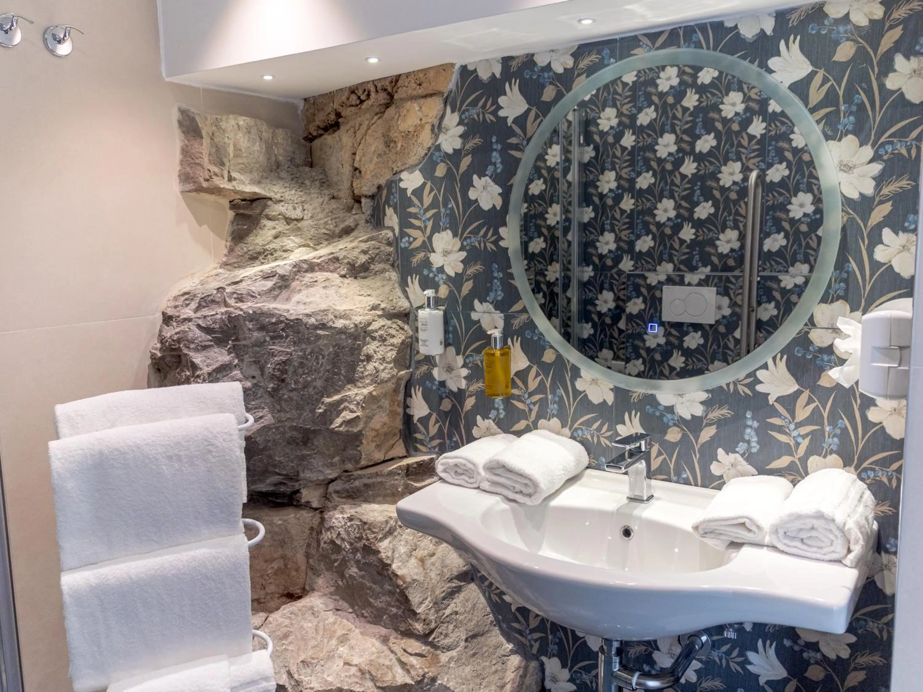 Bathroom in Hotel Cristina