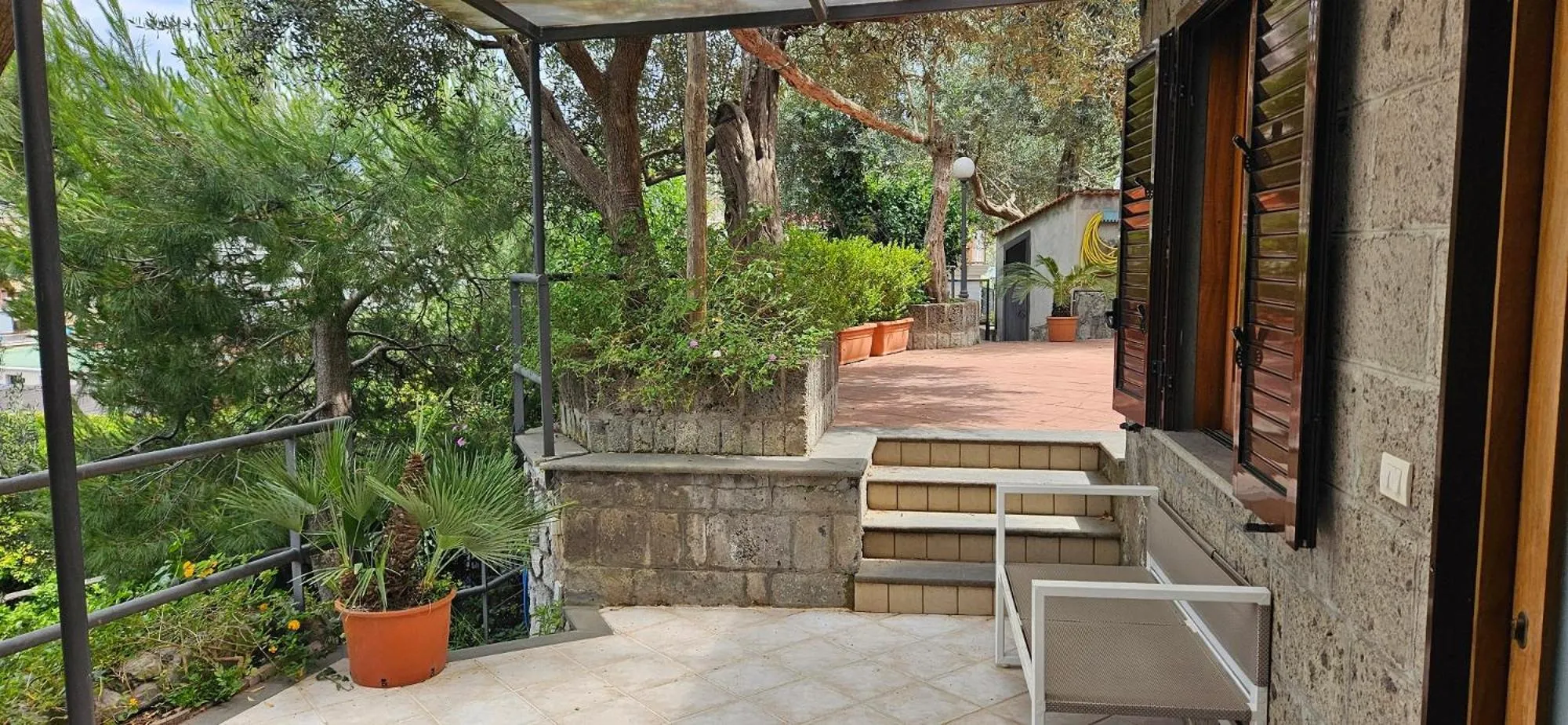 Inner courtyard view in Hotel Cristina