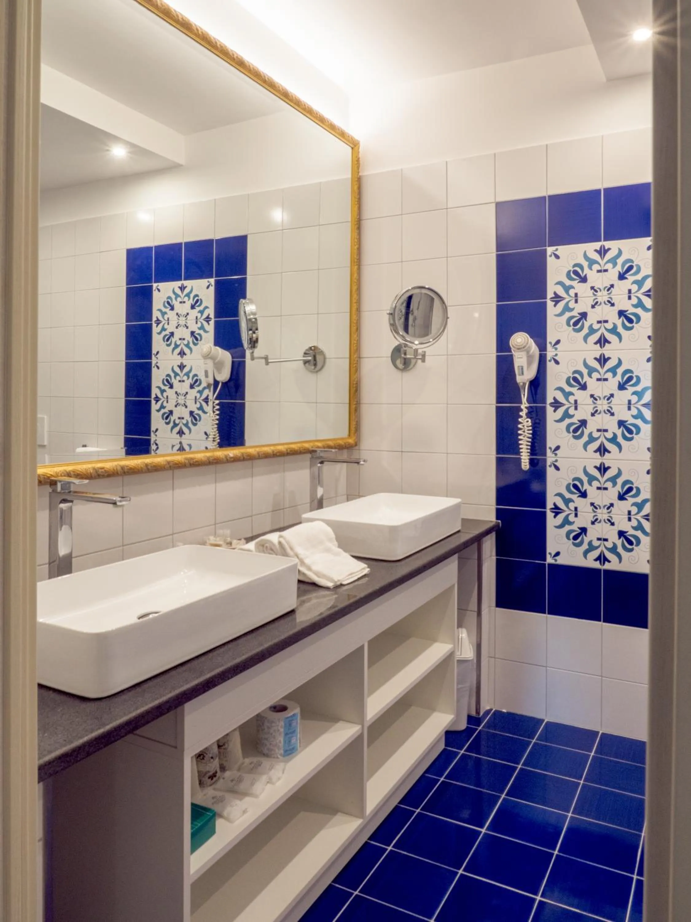 Bathroom in Hotel Cristina