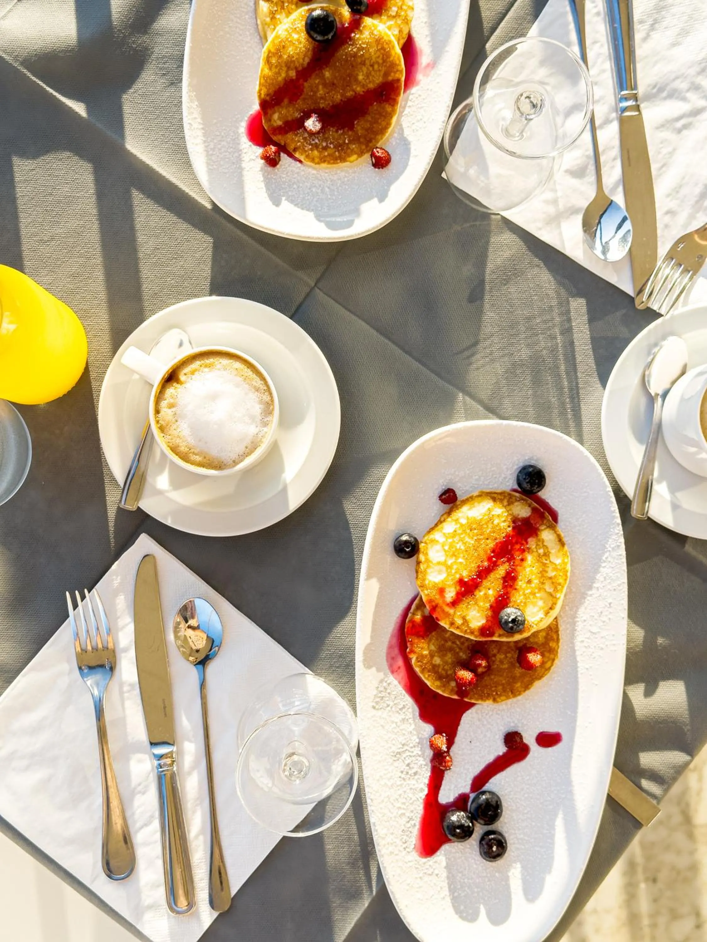 Continental breakfast in Hotel Cristina