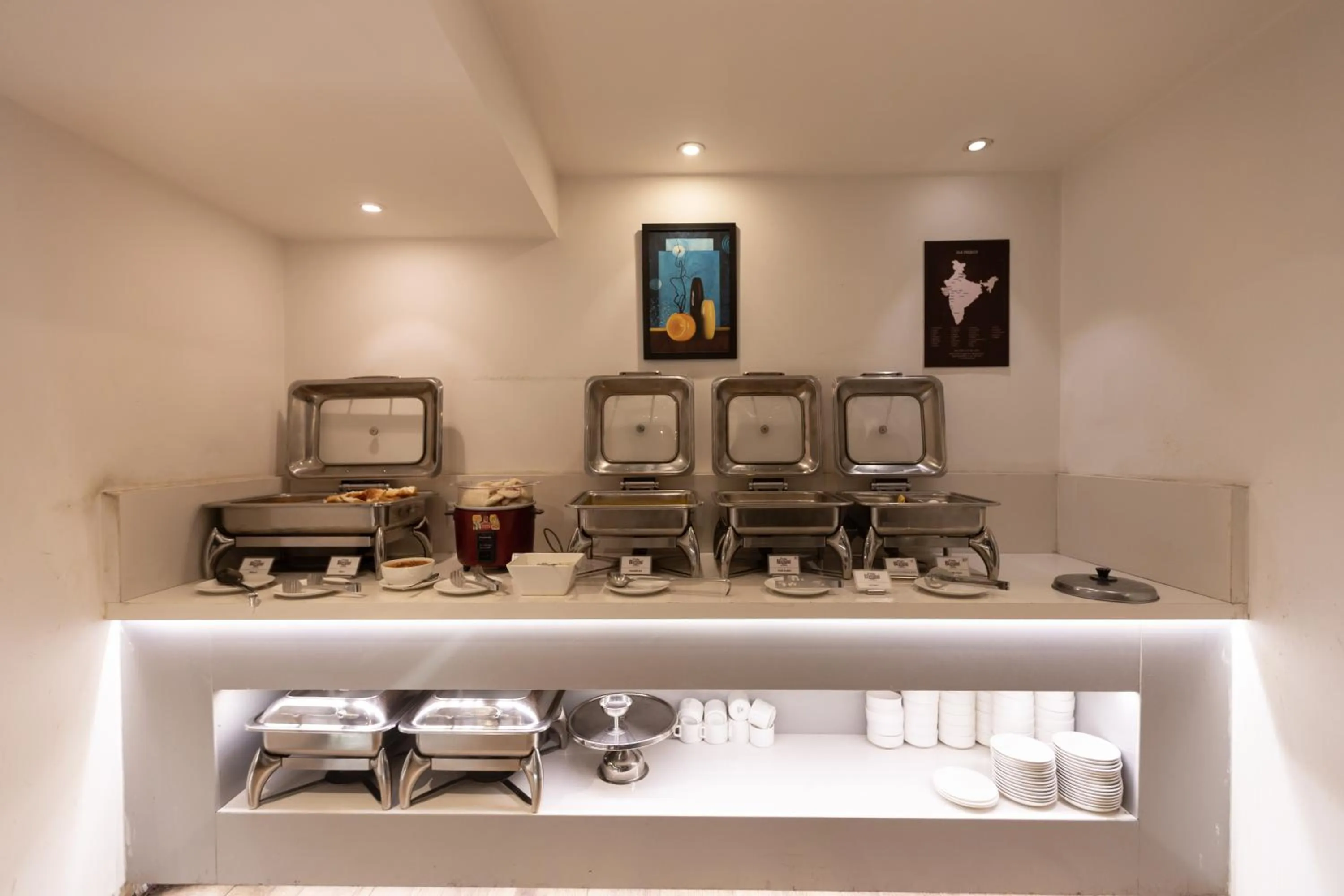 Pride Biznotel Alkapuri Near Vadodara Airport