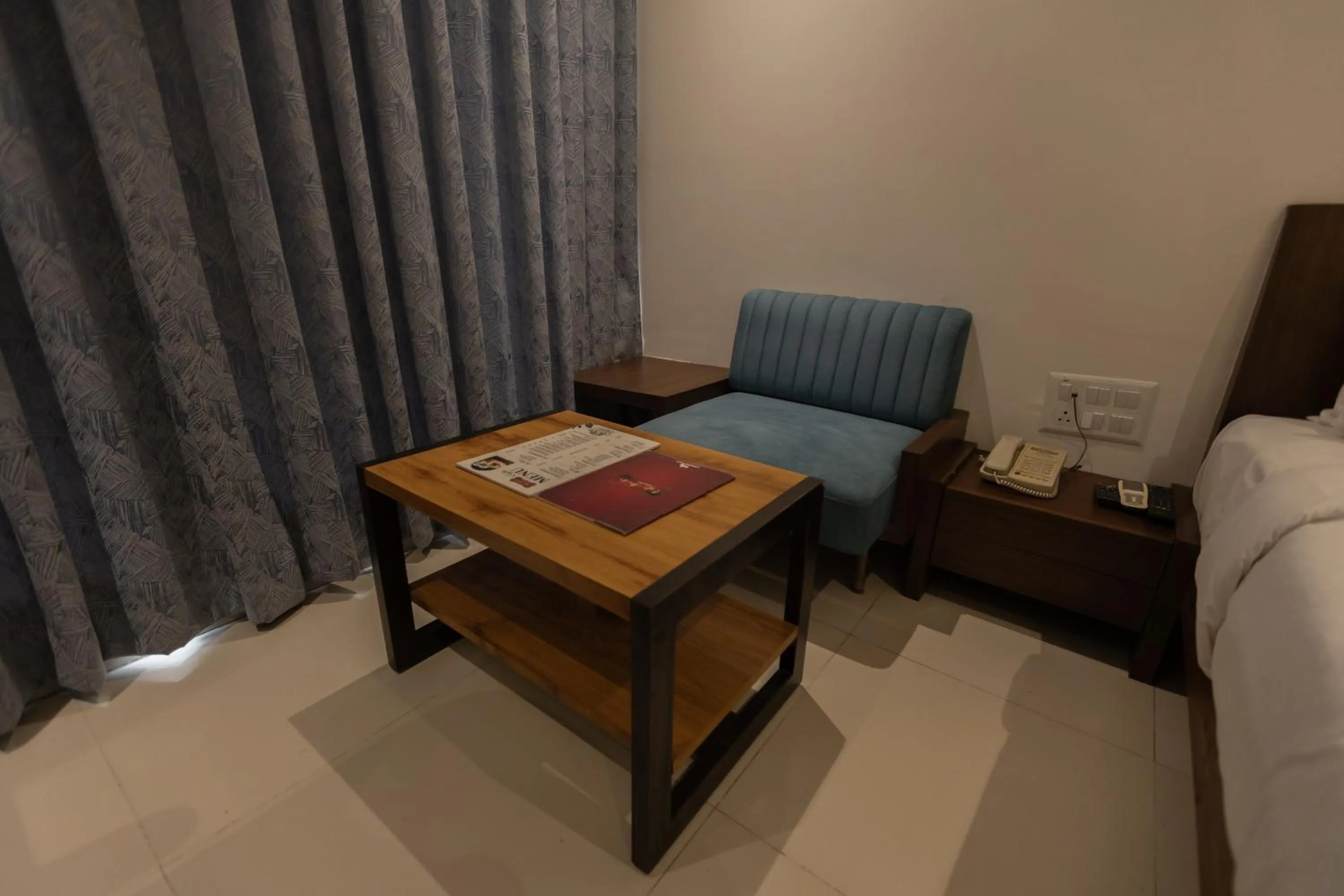 Pride Biznotel Alkapuri Near Vadodara Airport