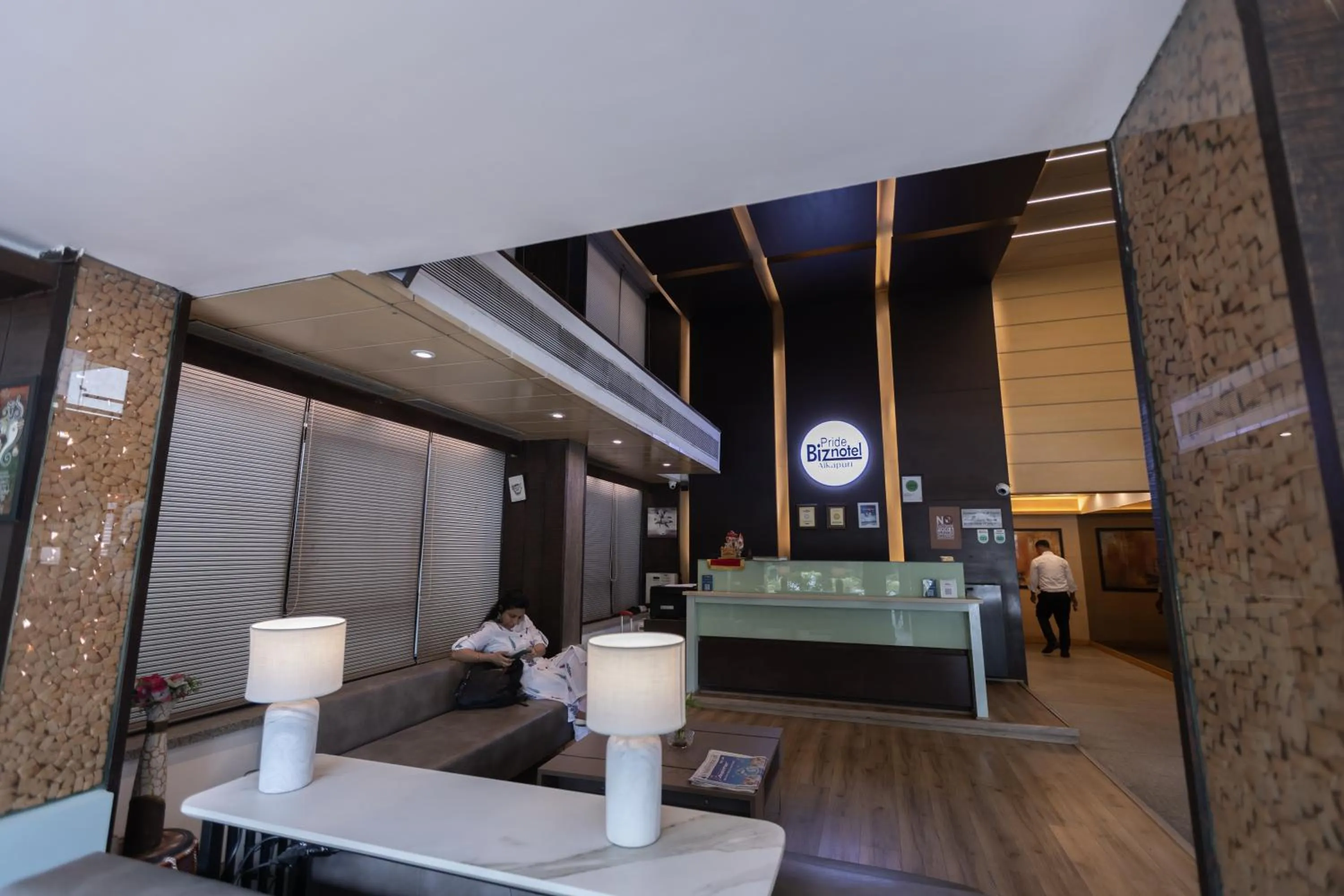 Pride Biznotel Alkapuri Near Vadodara Airport