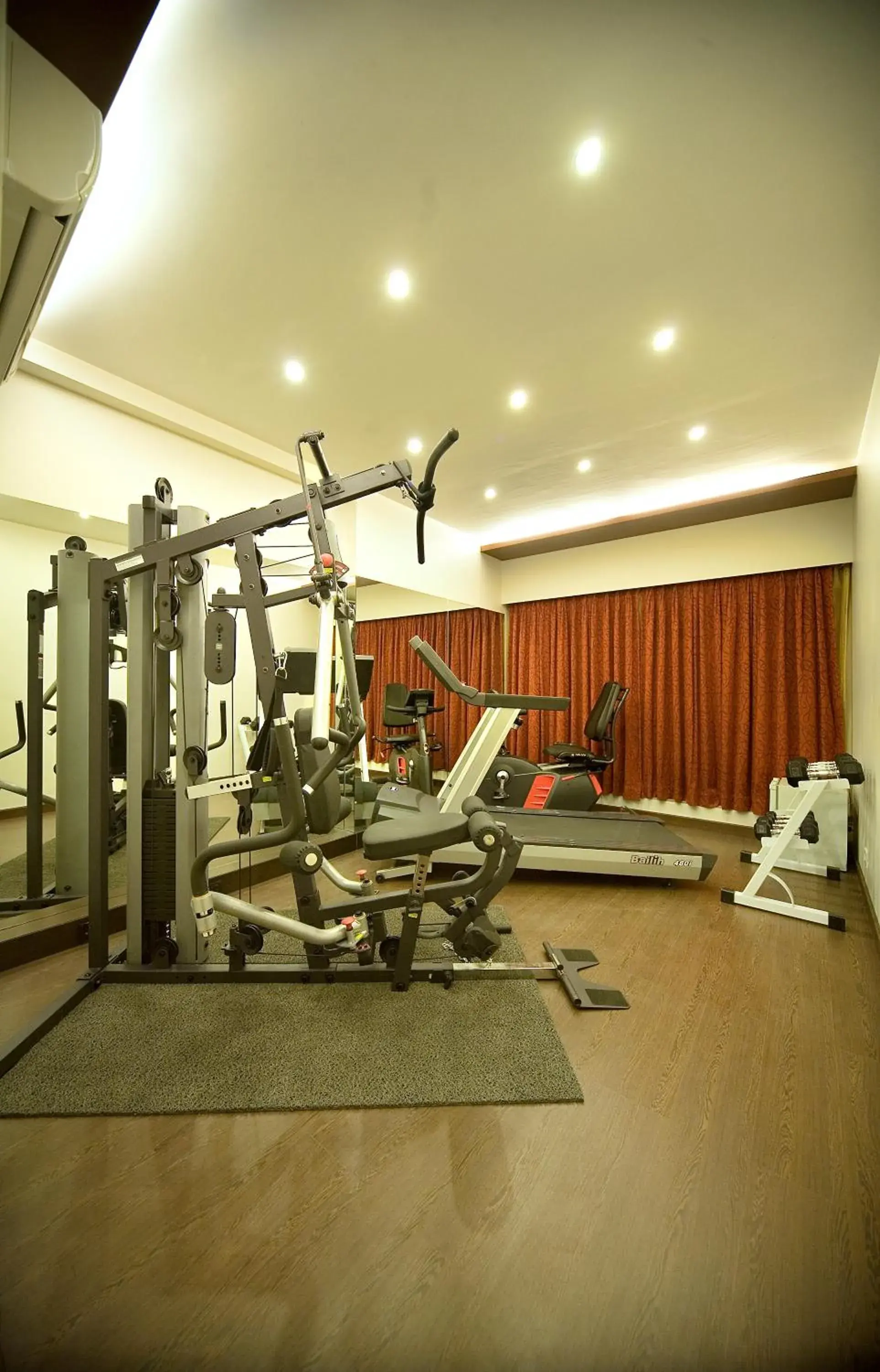 Fitness centre/facilities in Pride Biznotel Alkapuri Near Vadodara Airport Fitness centre/facilities in Pride Biznotel Alkapuri Near Vadodara Airport