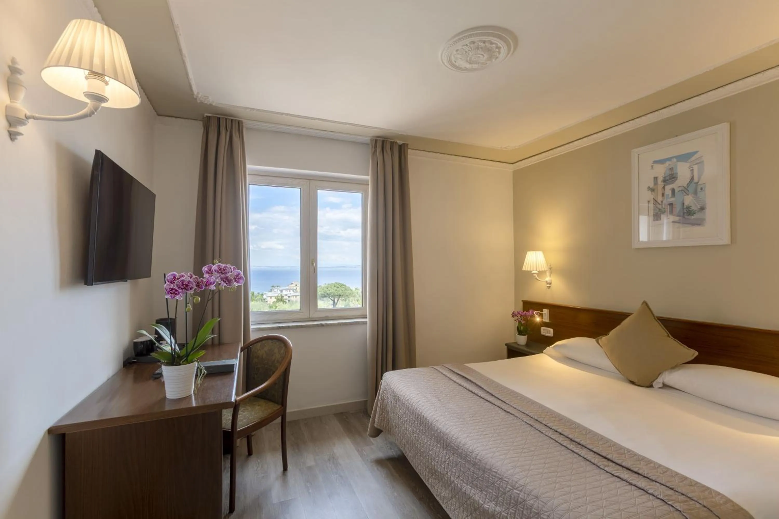 Bedroom, Bed in Hotel Central Wellness