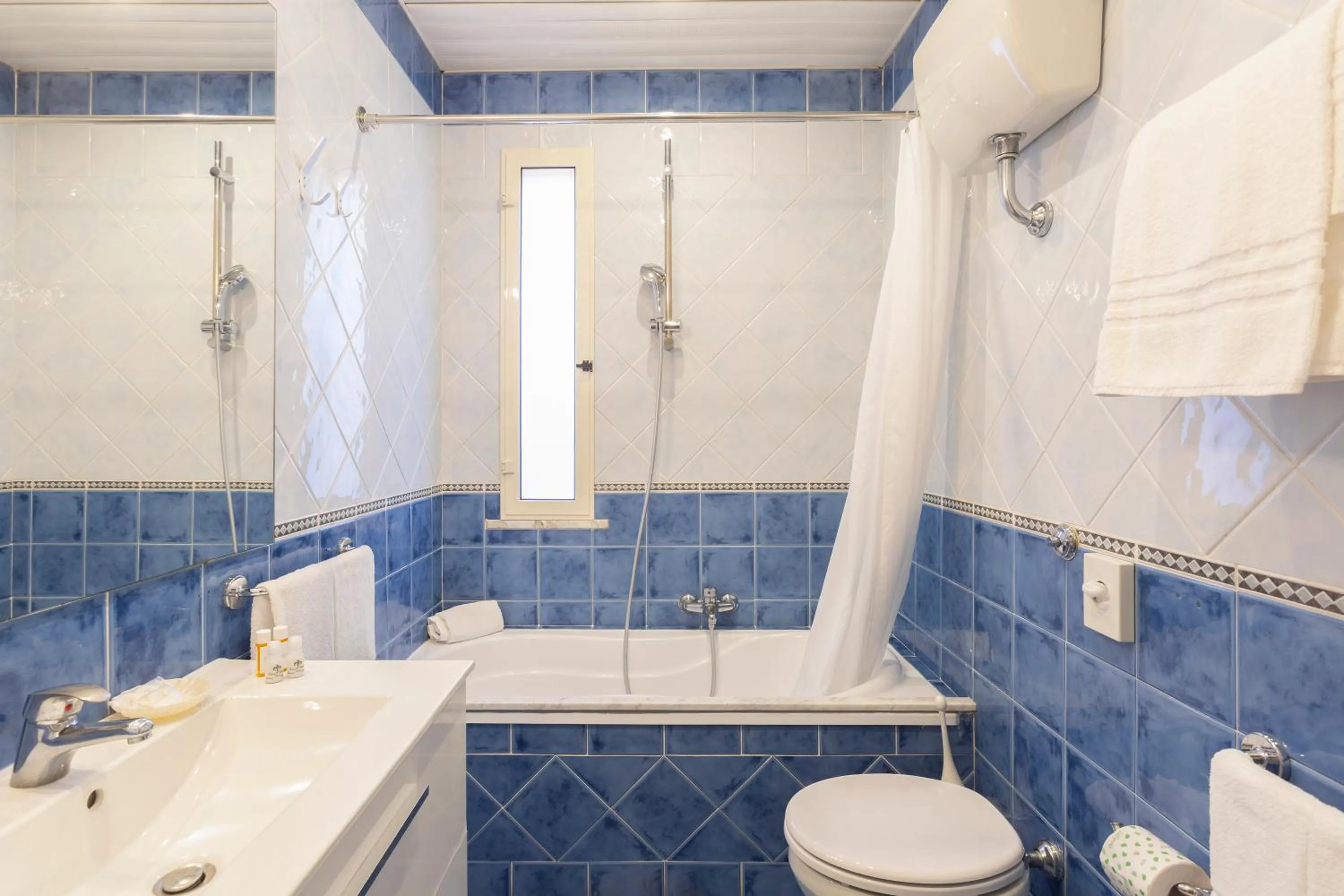 Bathroom in Hotel Central Wellness