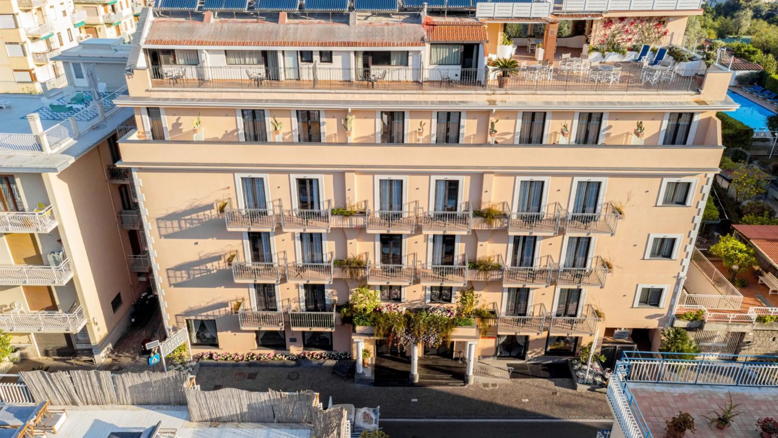 Facade/entrance in Hotel Central Wellness