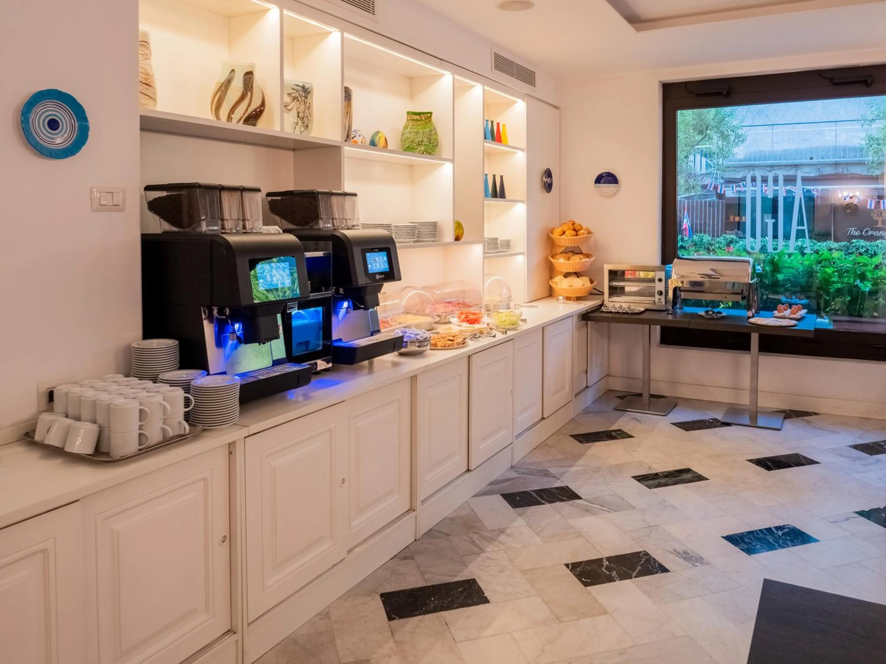 Breakfast in Hotel Central Wellness