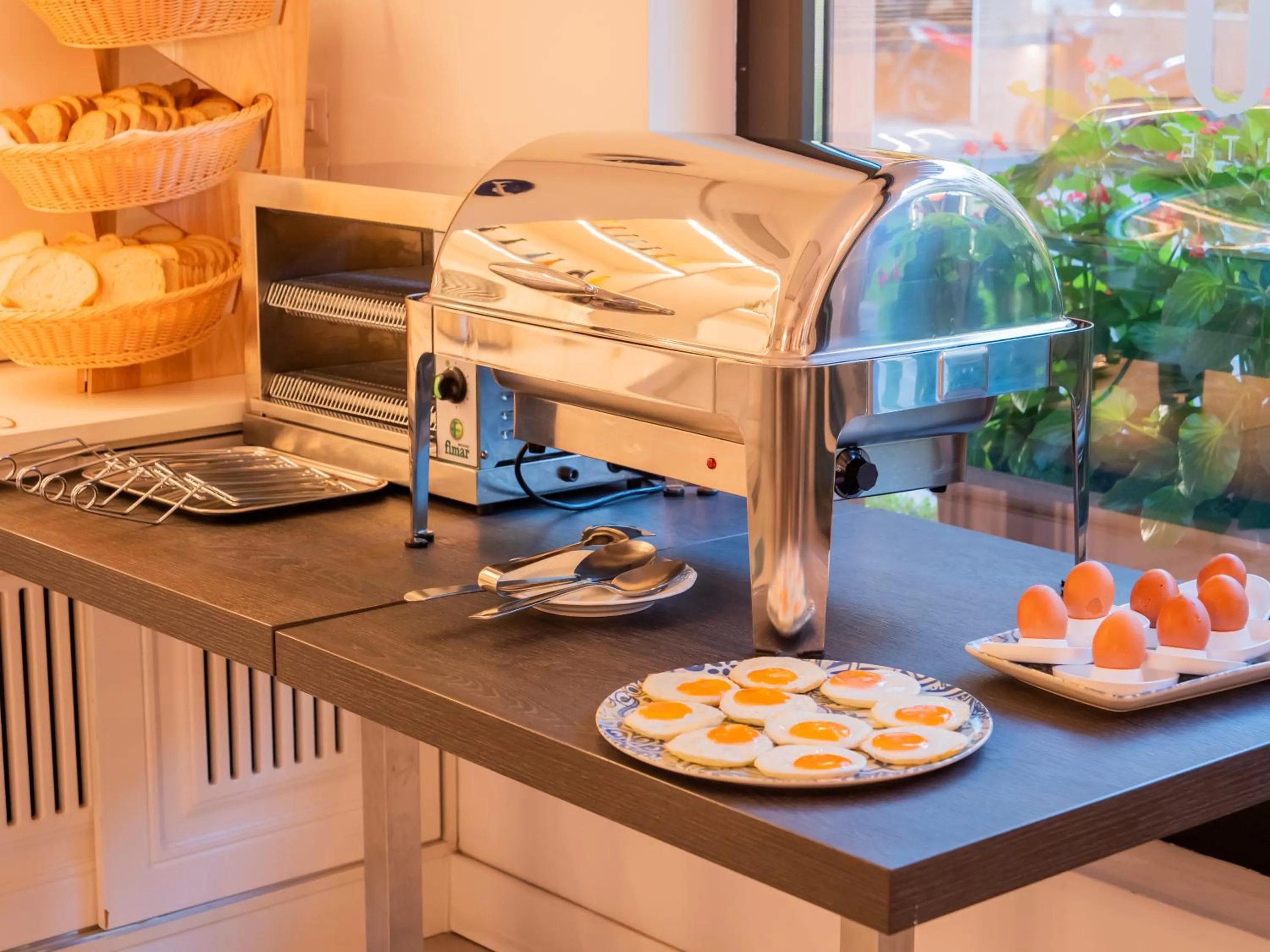 Breakfast in Hotel Central Wellness