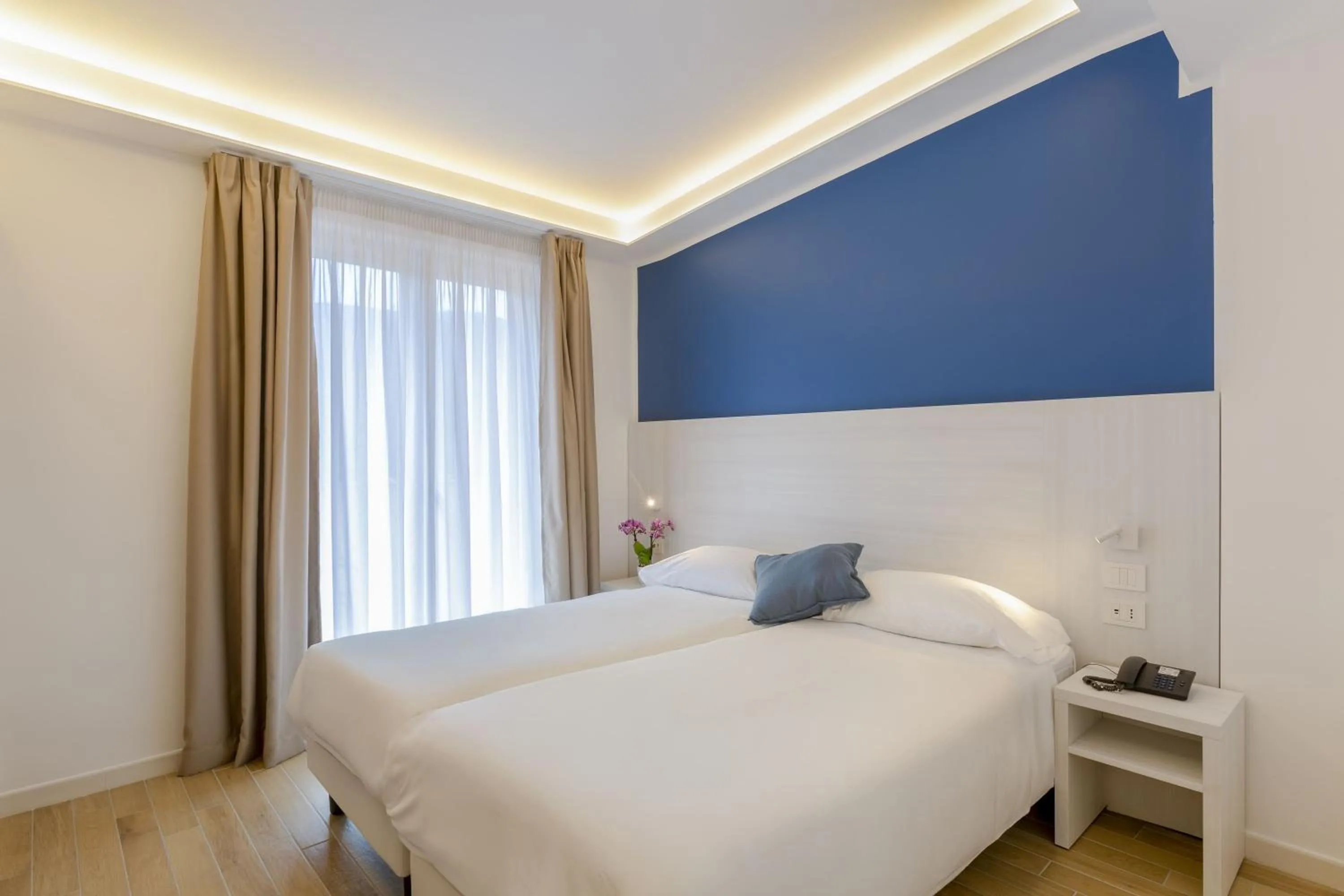 Bedroom, Bed in Hotel Central Wellness