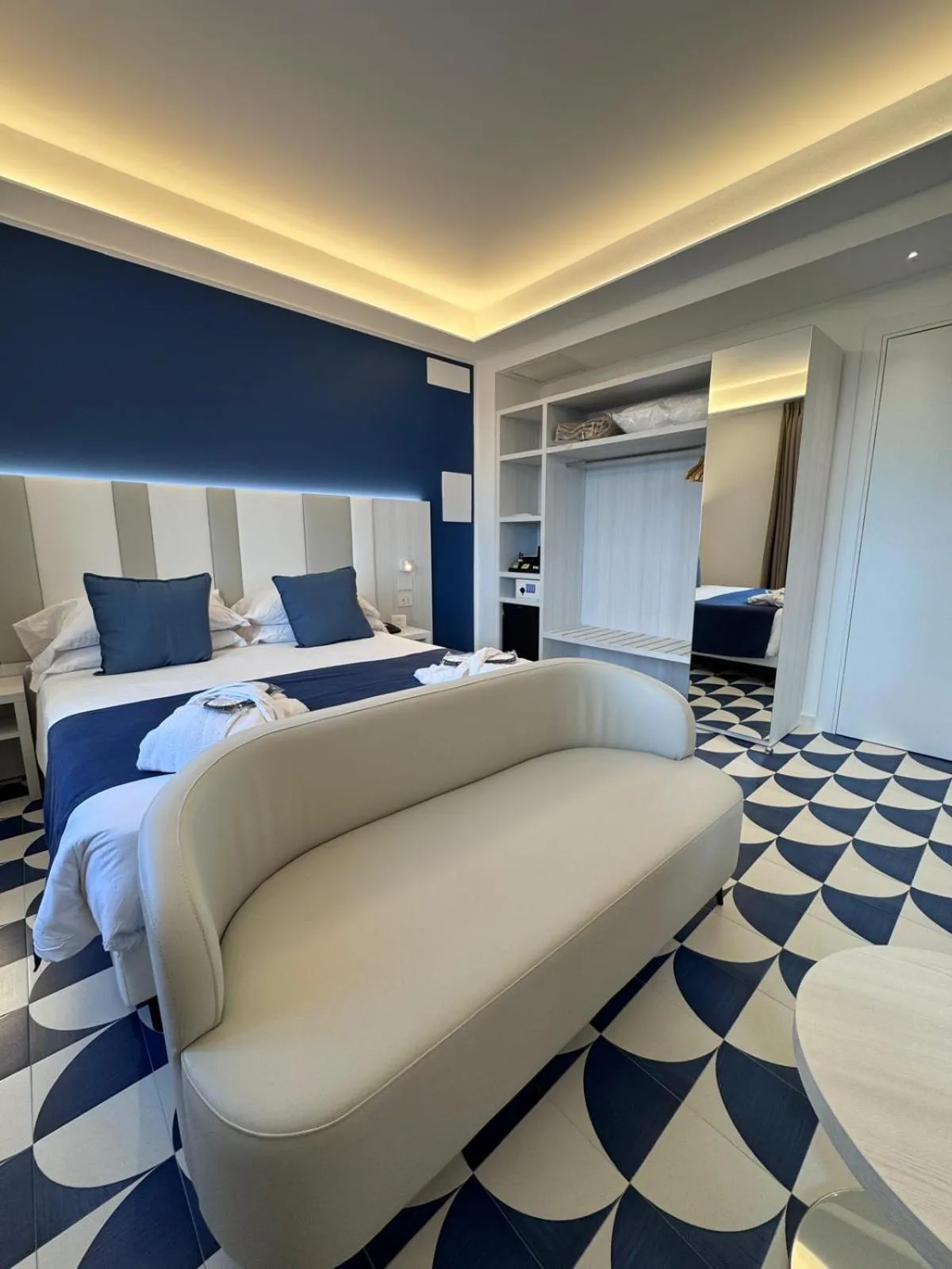 Bedroom, Bed in Hotel Central Wellness