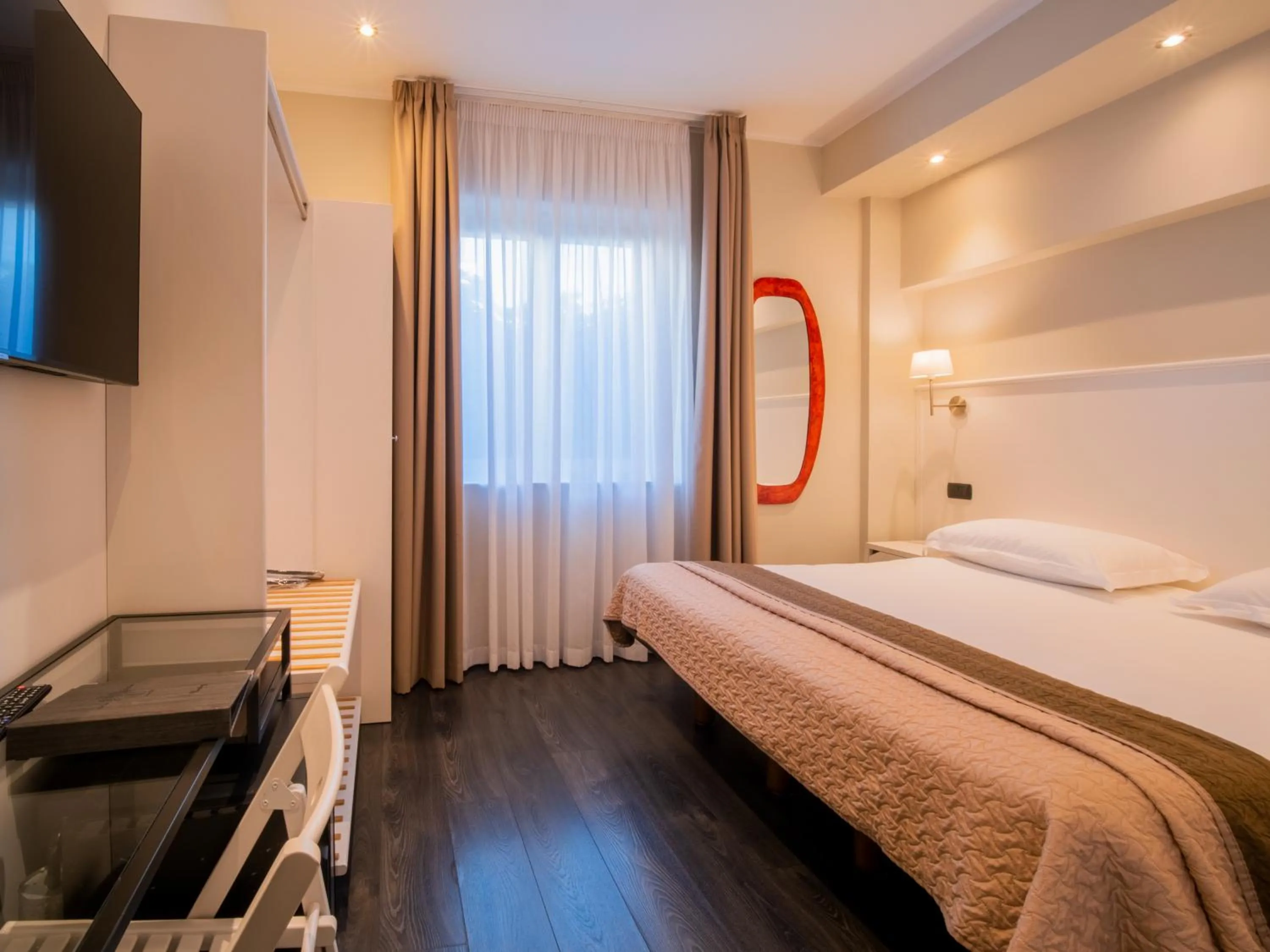 Bedroom, Bed in Hotel Central Wellness