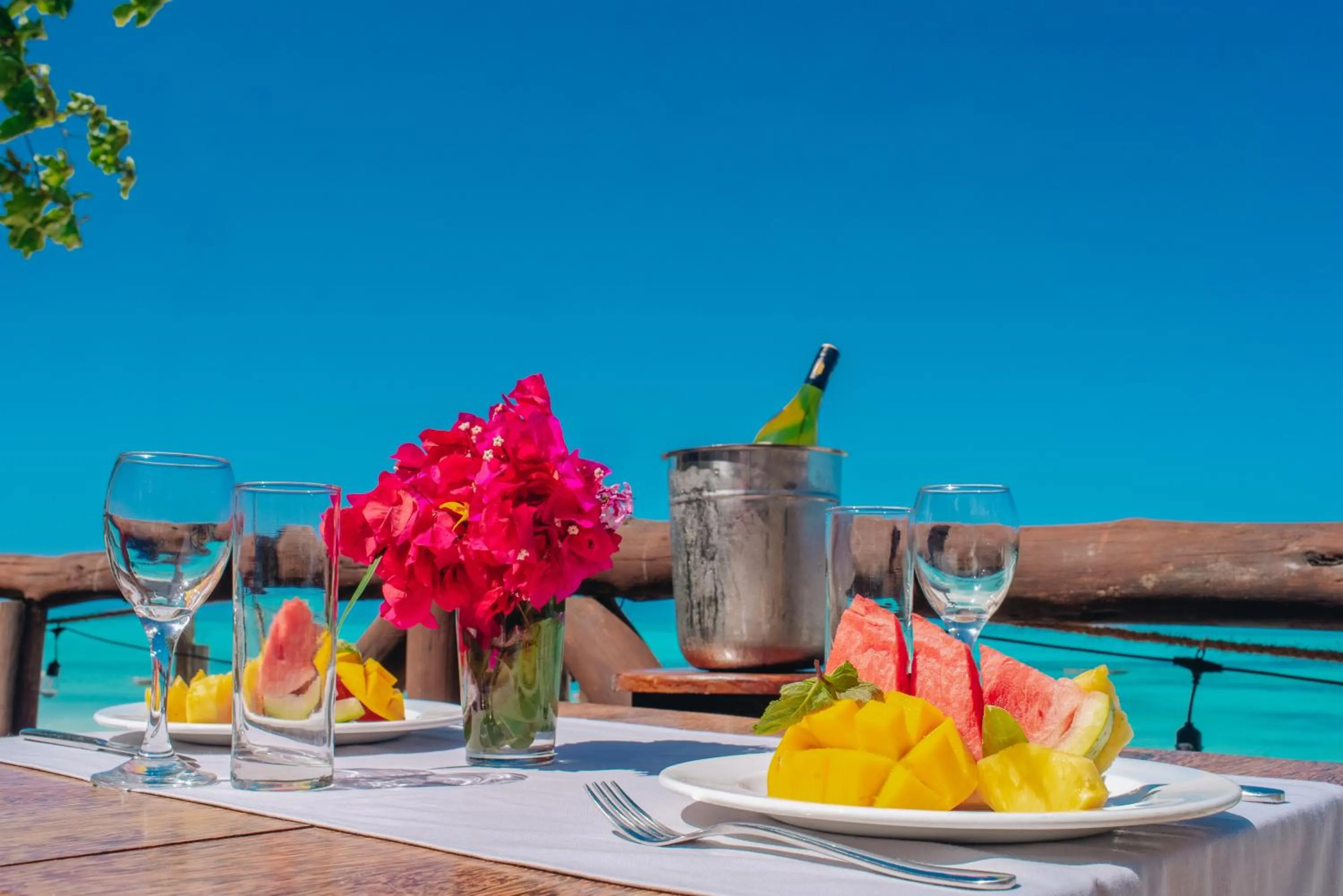 Food and drinks in Dhow Resort