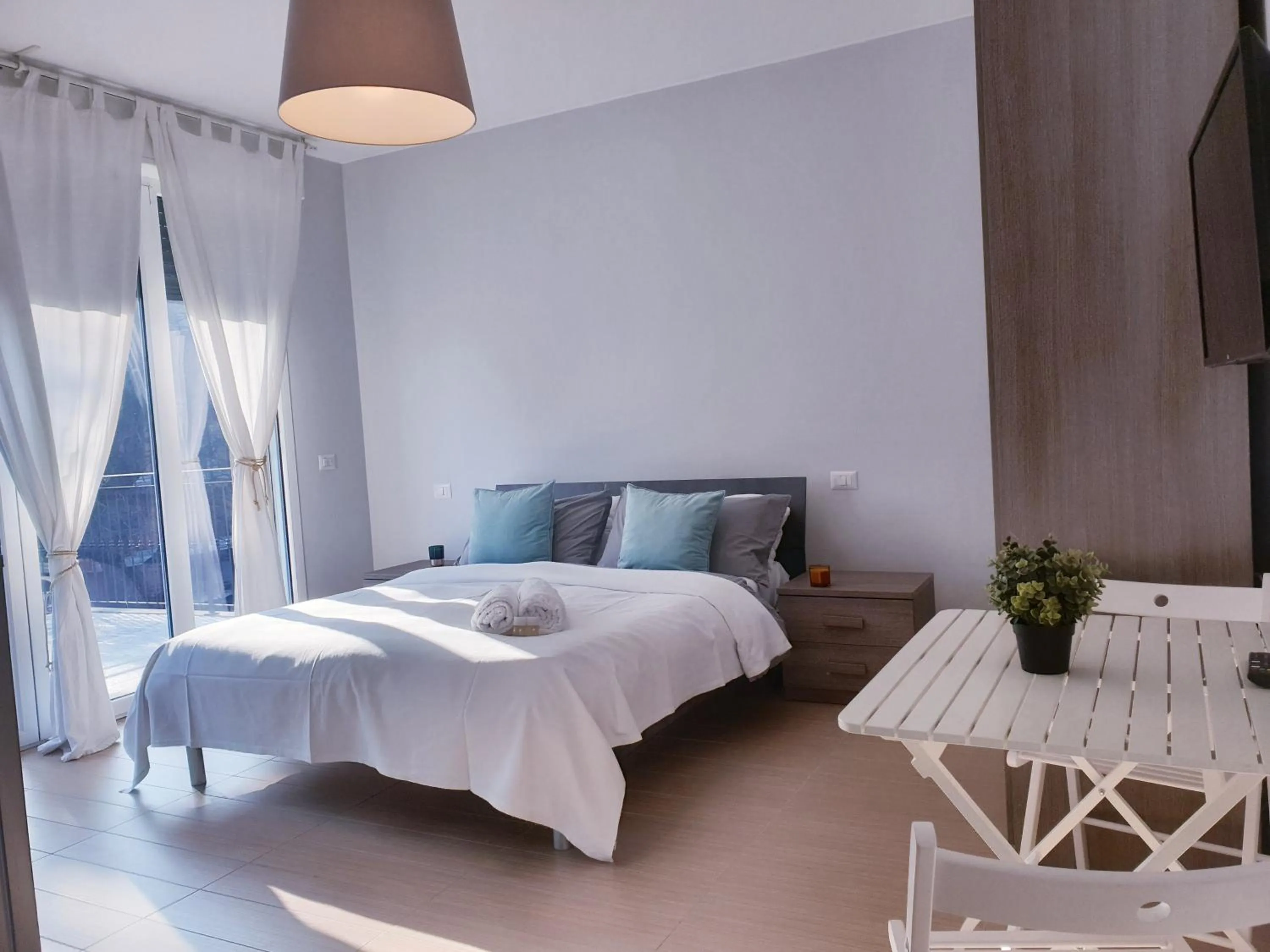 Bed in Michelangelo Apartments con parcheggio gratuito in loco e self check in