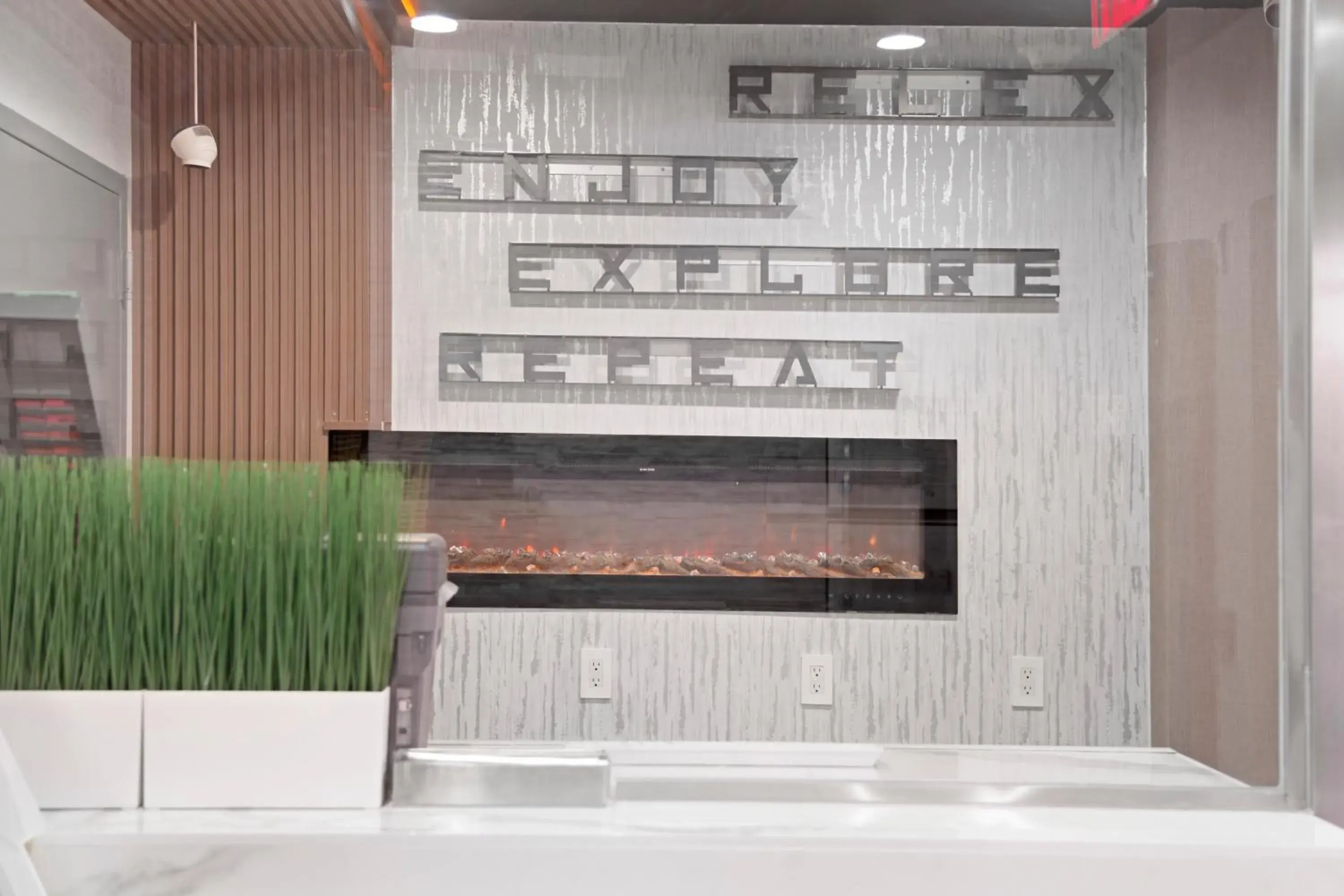 Lobby or reception in Hotel TREMONT Bronx Yankee Stadium Lobby or reception in Hotel TREMONT Bronx Yankee Stadium