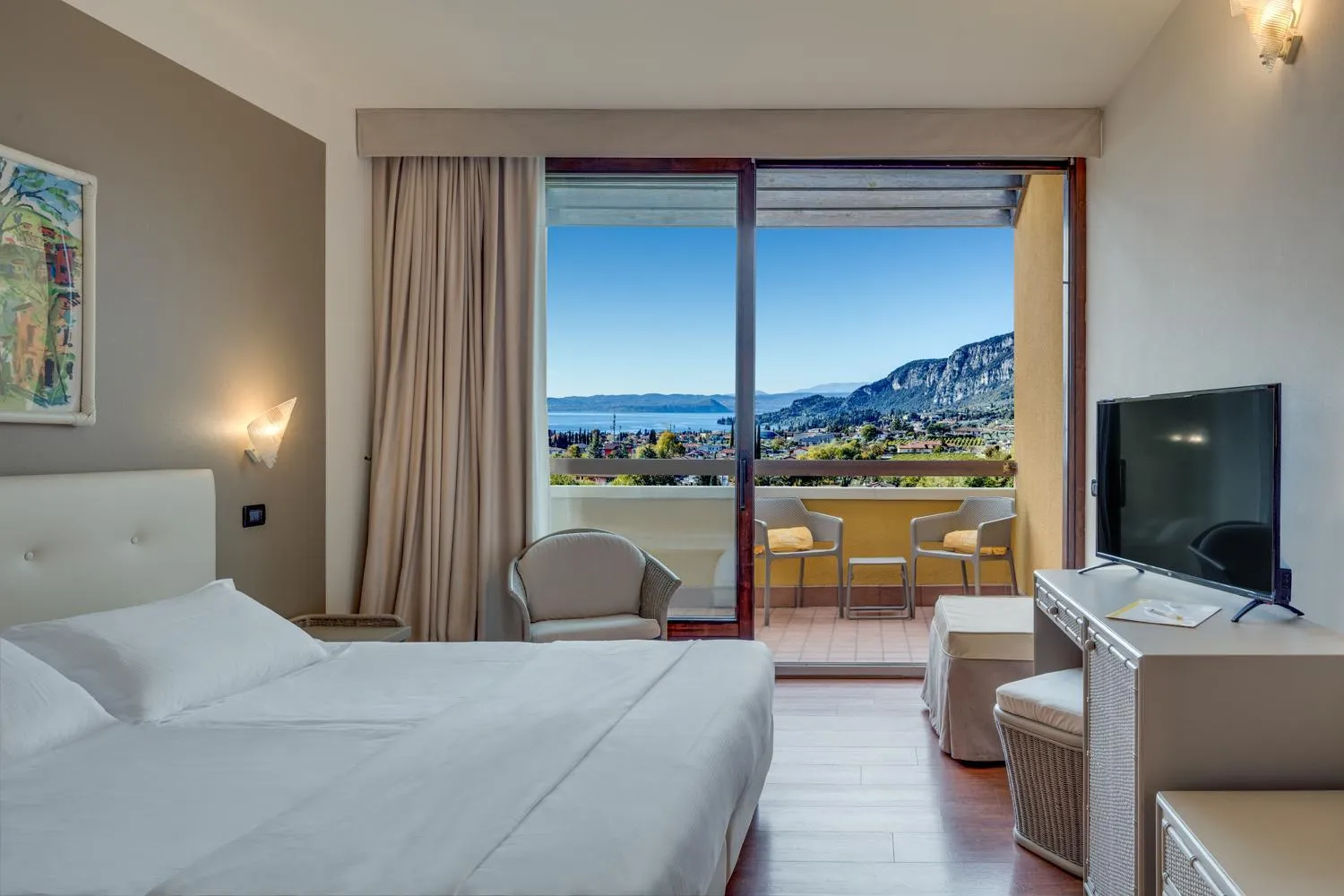 Bedroom, Bed in Poiano Garda Resort Hotel