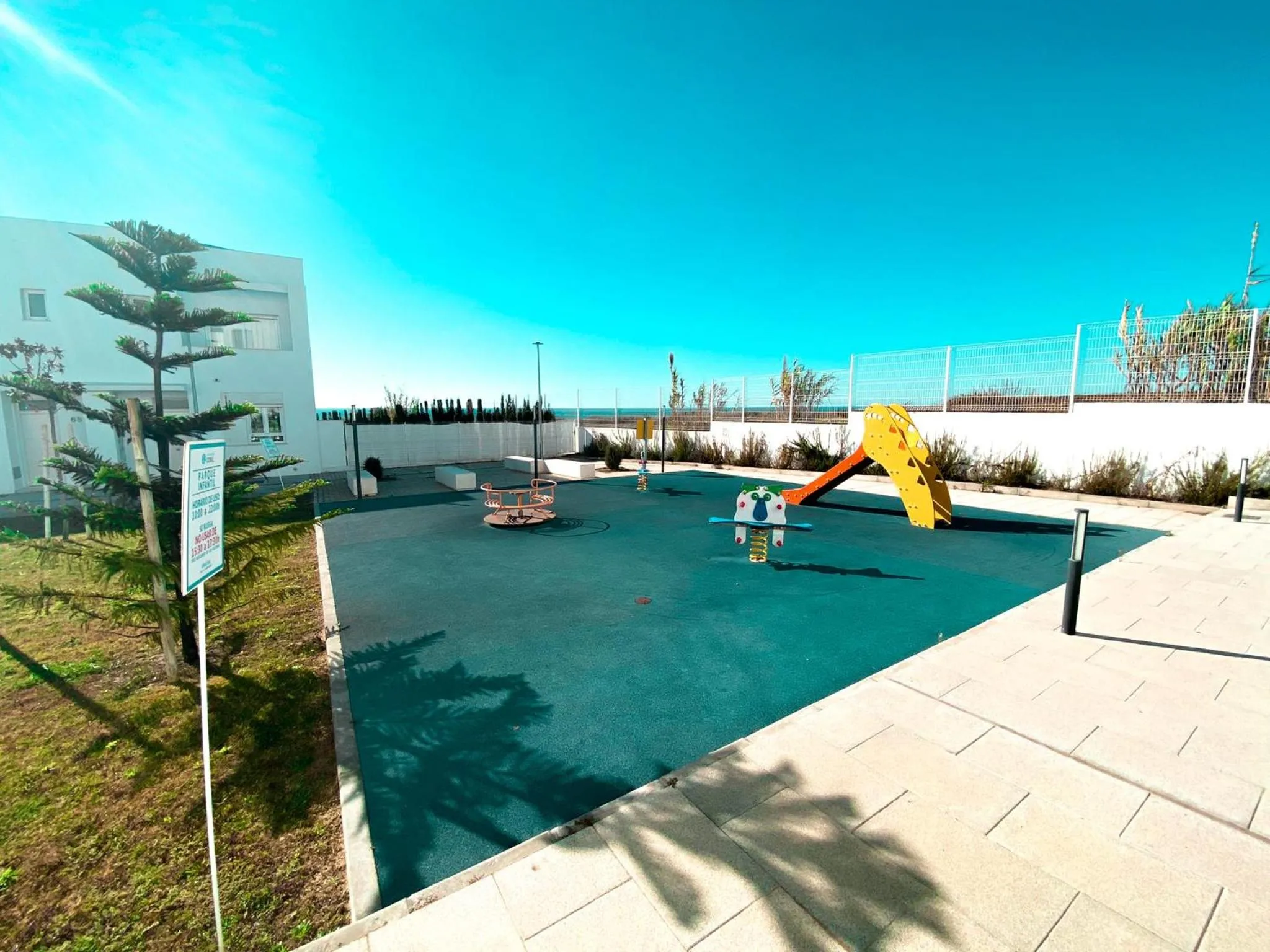 Casa moderna, piscina, playa, TV75, Netflix, PS4