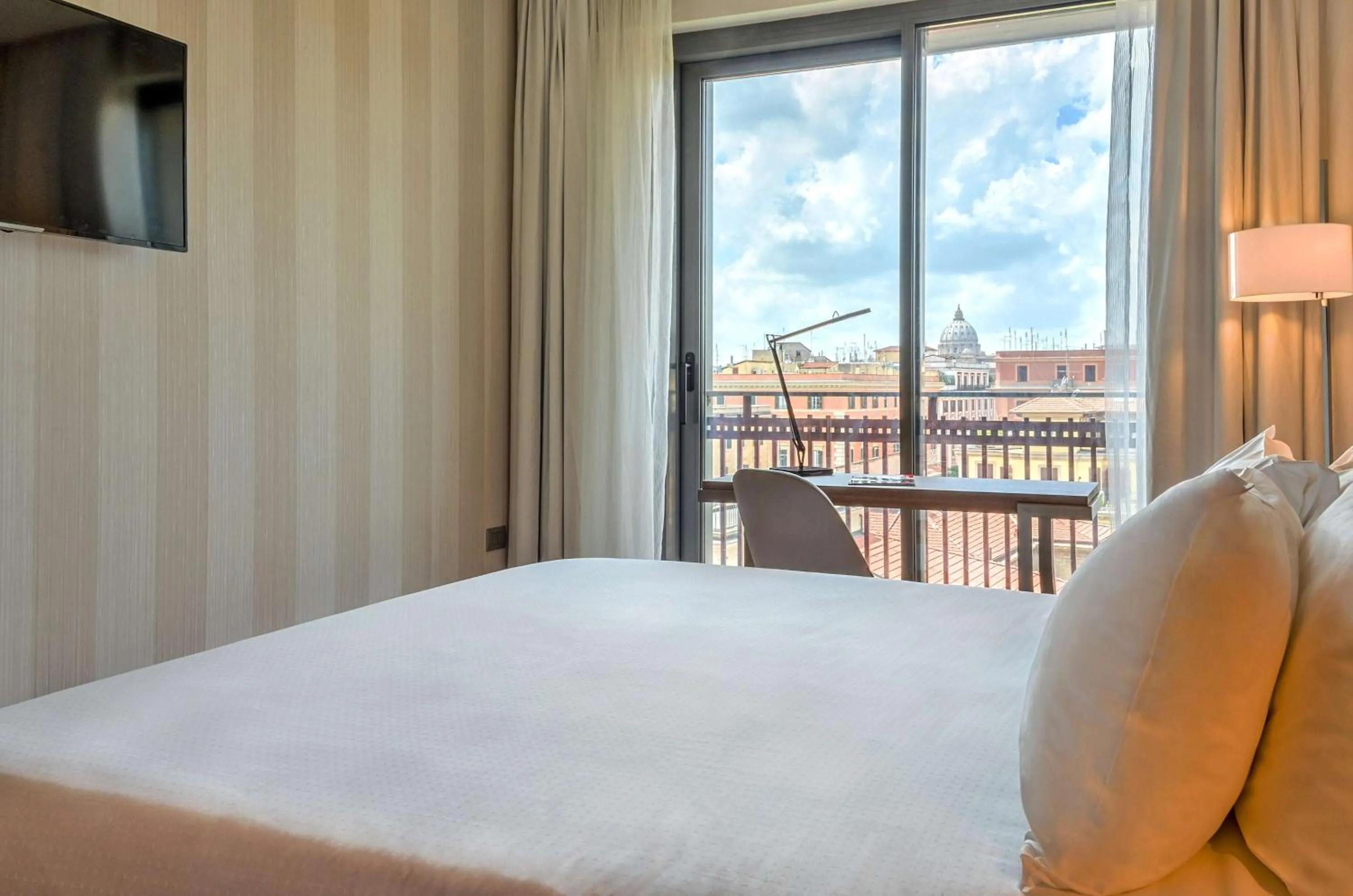 Bedroom, Bed in NH Collection Roma Centro