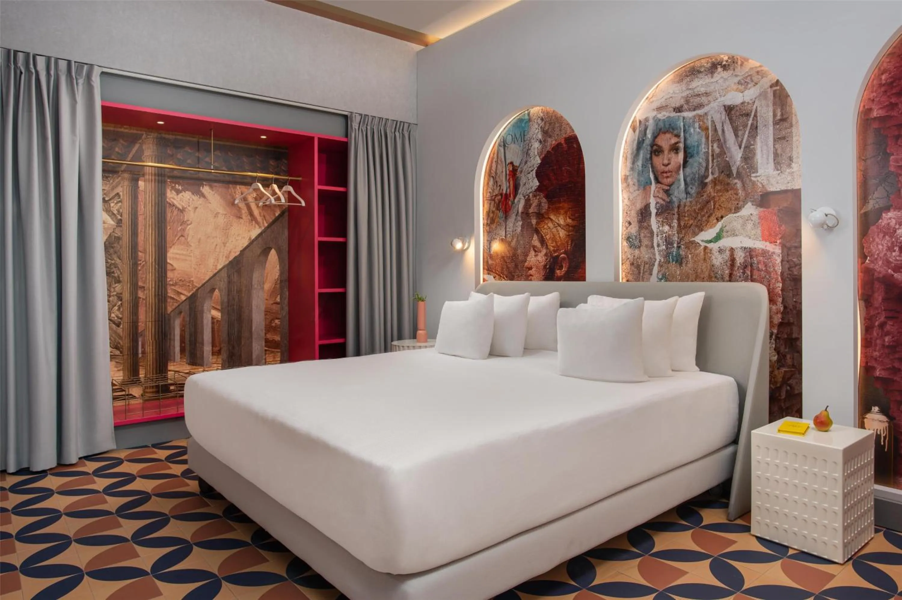 Photo of the whole room, Bed in nhow Roma