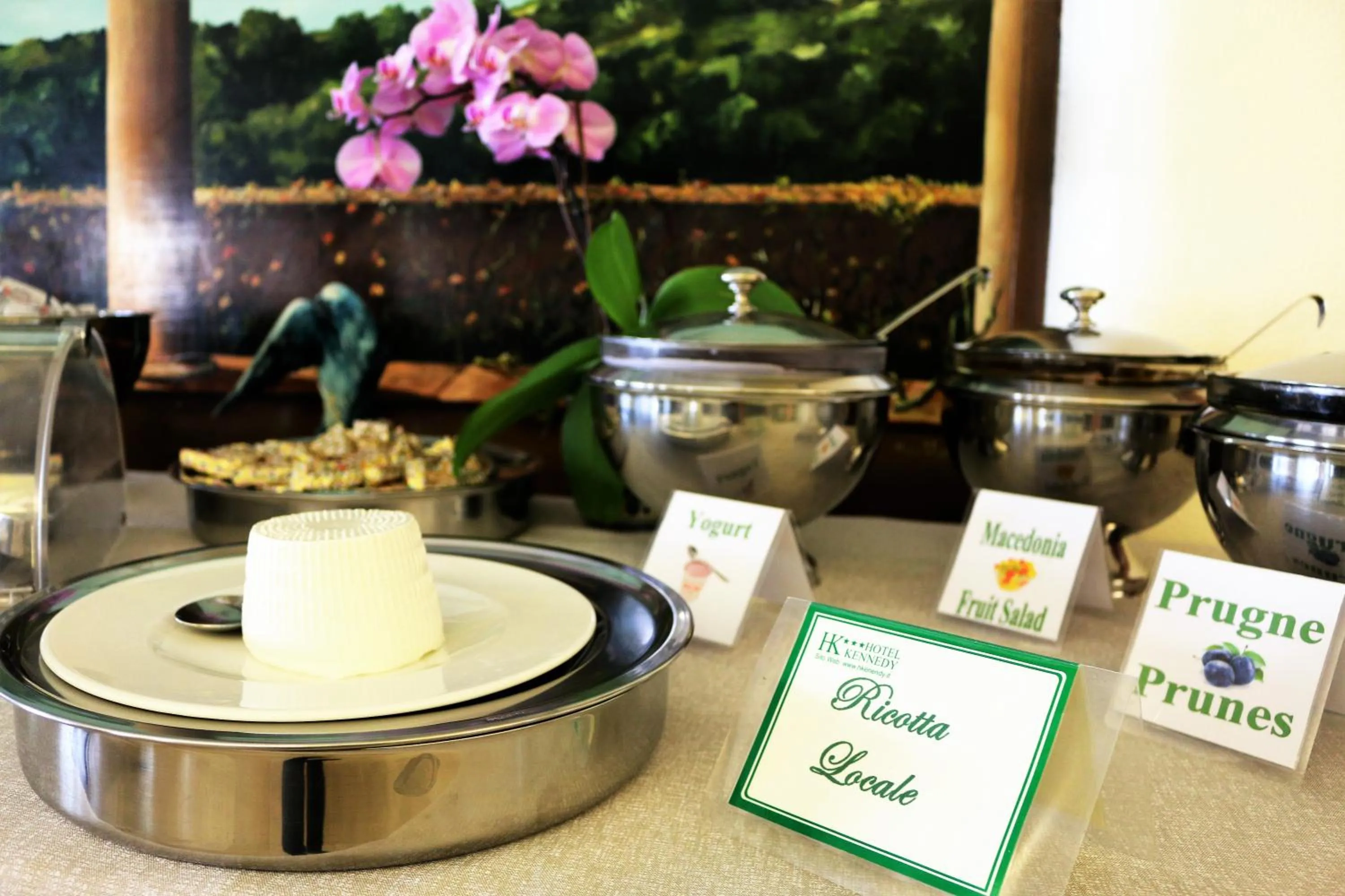 Buffet breakfast in Hotel Kennedy