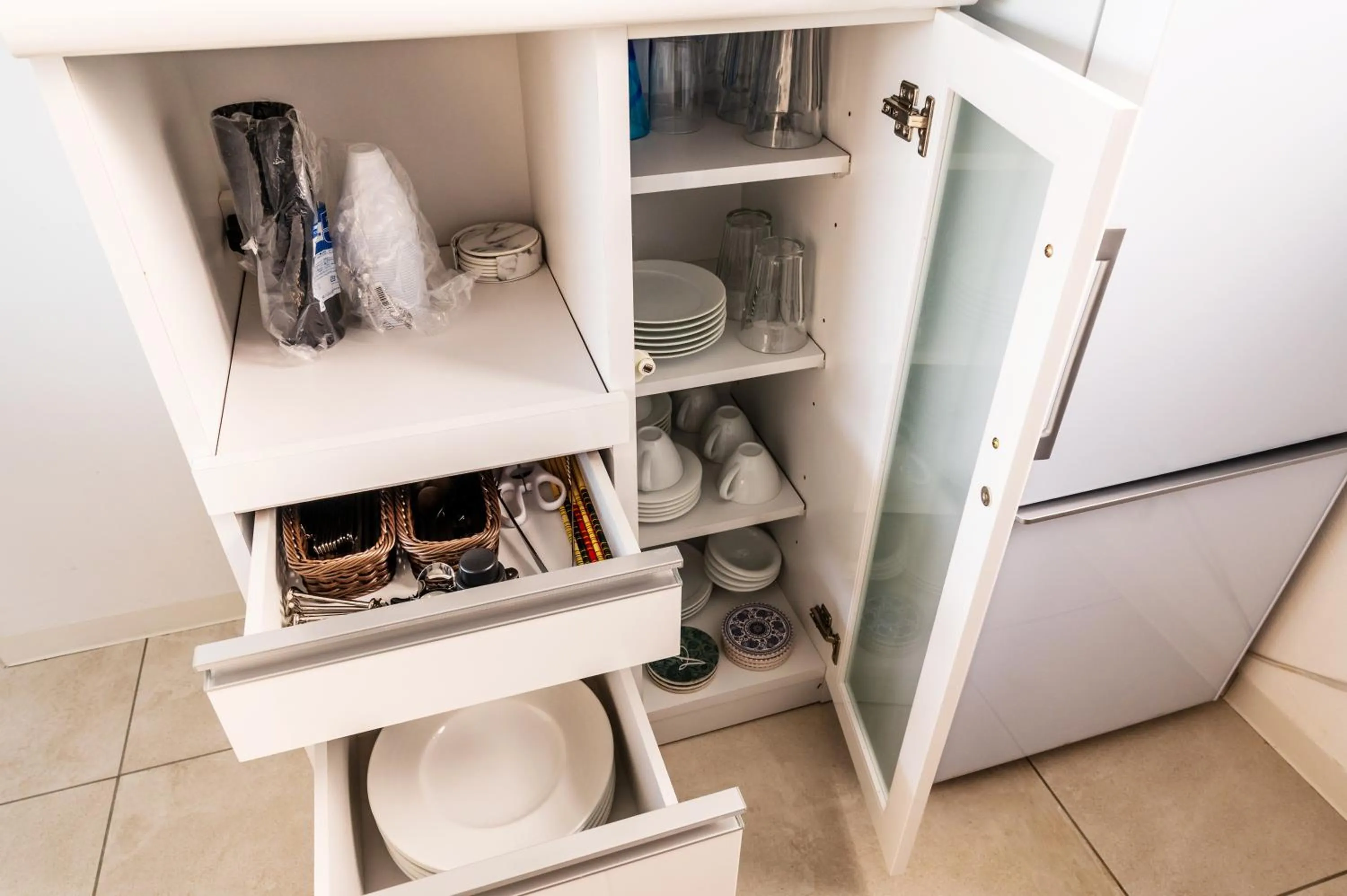 Kitchen or kitchenette in Villa Alyssum