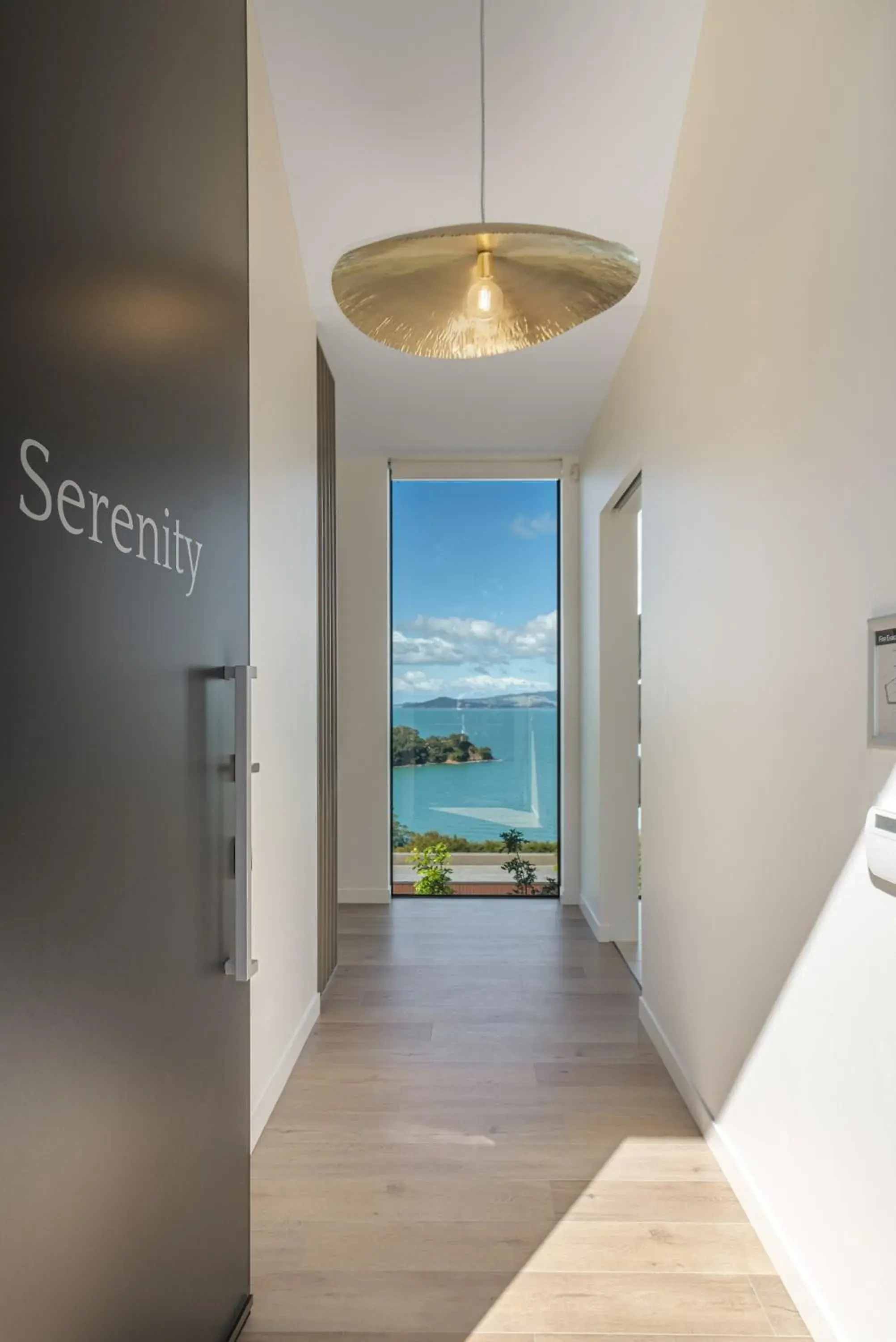 Facade/entrance in Omana Facade/entrance in Omana