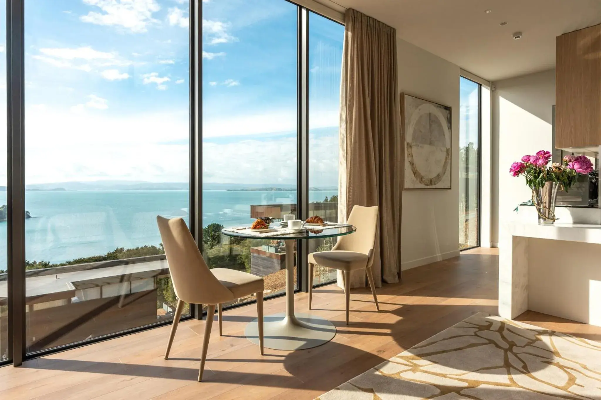 Dining area in Omana Dining area in Omana