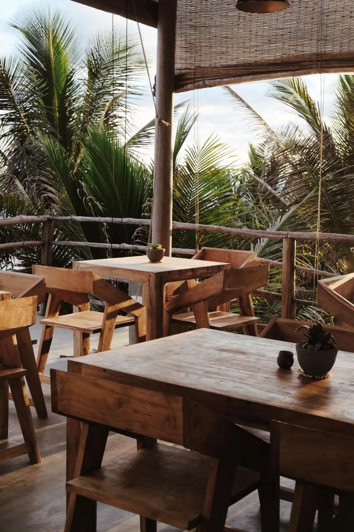 Restaurant/places to eat in Morena Boutique Hotel Weligama