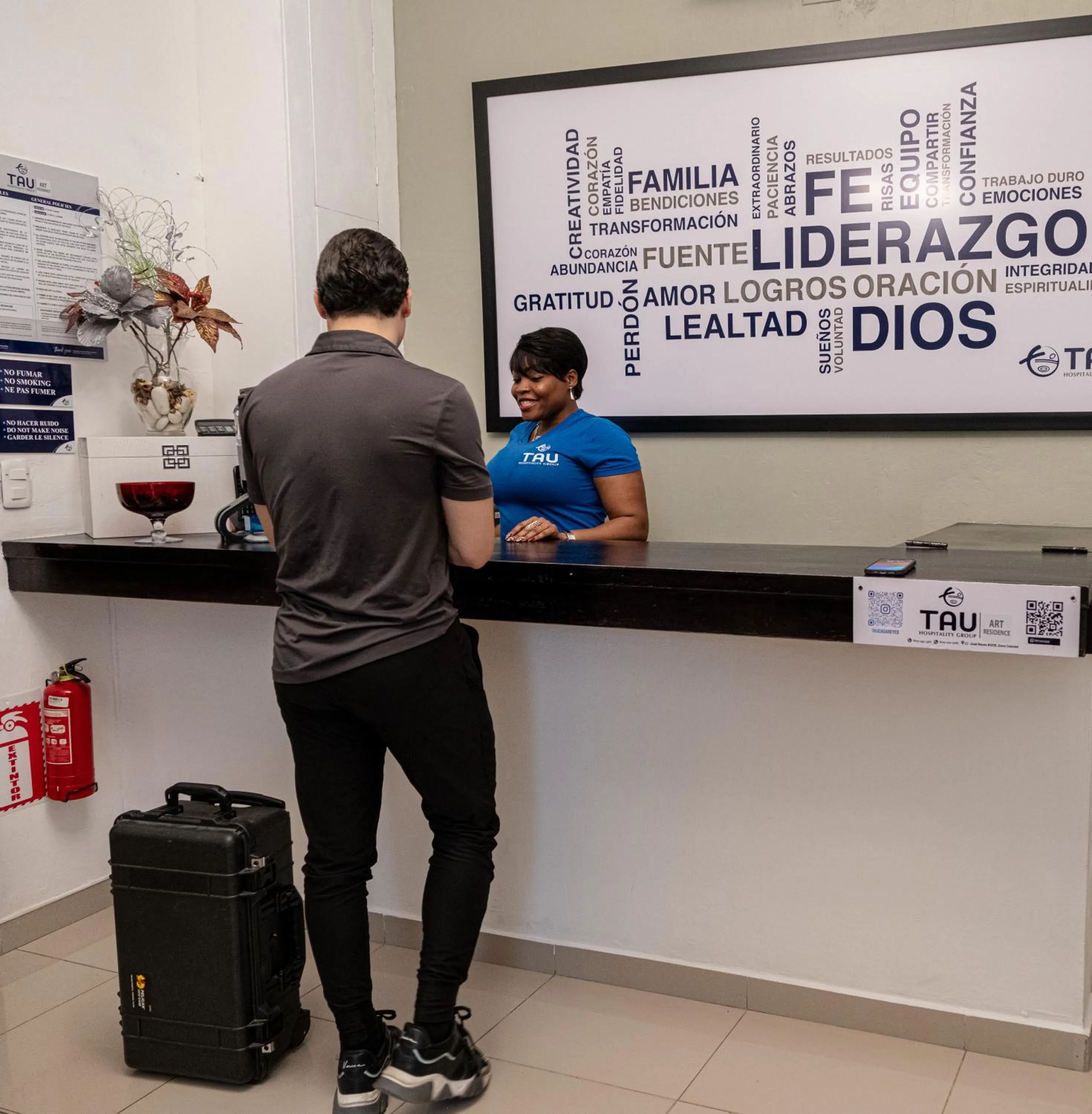 Lobby or reception in Hotel Tau Art Residence