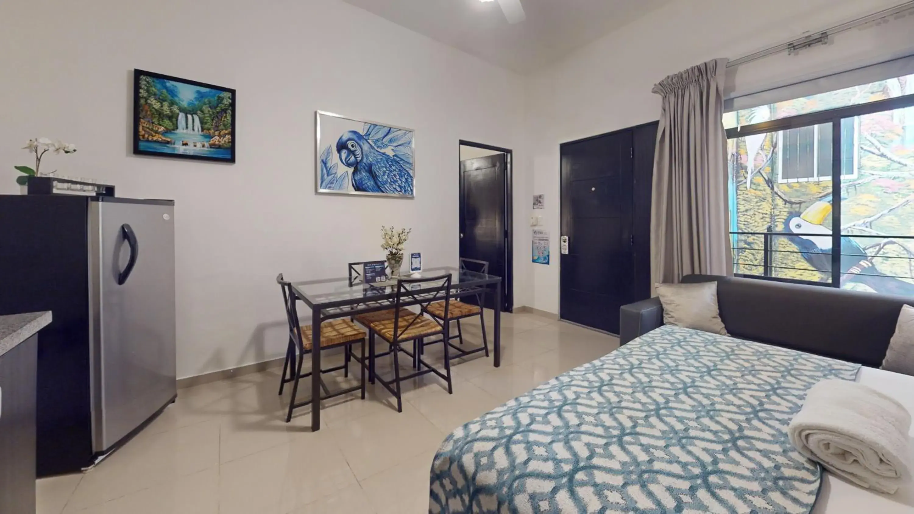 Superior Double Room in Hotel Tau Art Residence Superior Double Room in Hotel Tau Art Residence