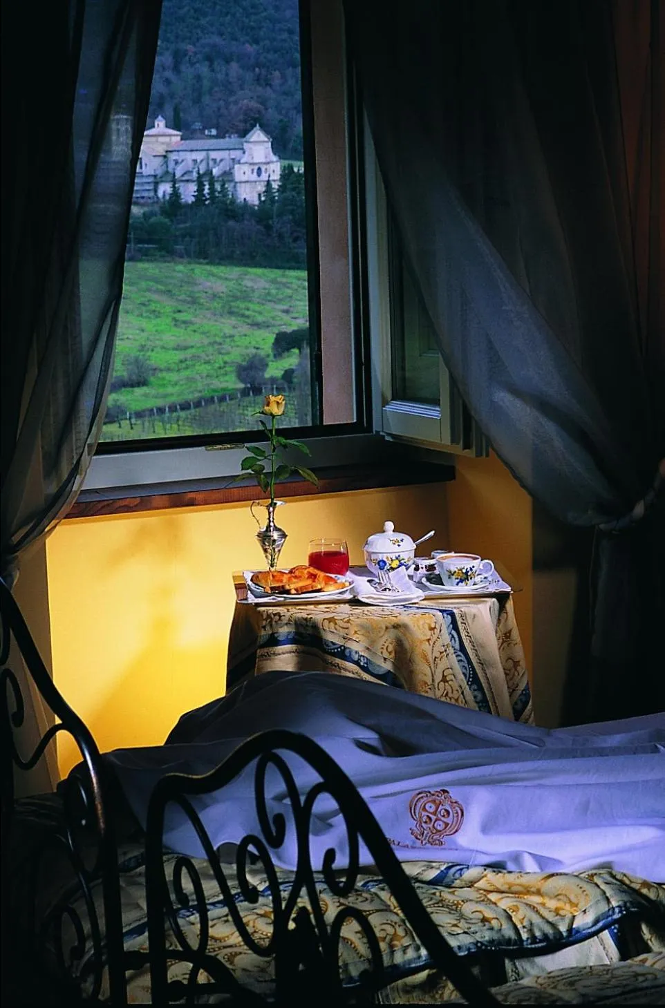 Decorative detail, Bed in Palazzo Leti Residenza d'Epoca