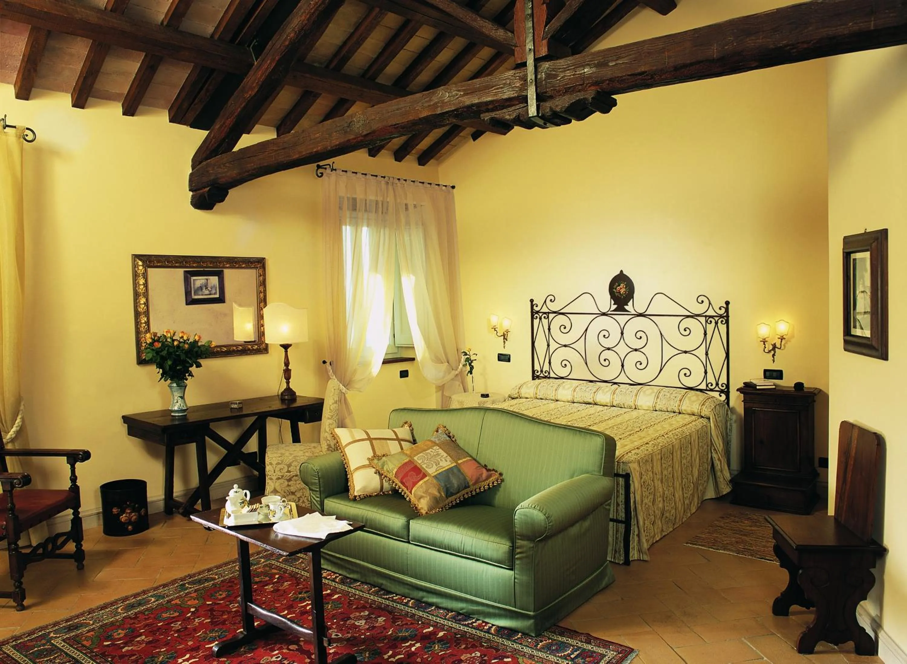 Photo of the whole room in Palazzo Leti Residenza d'Epoca