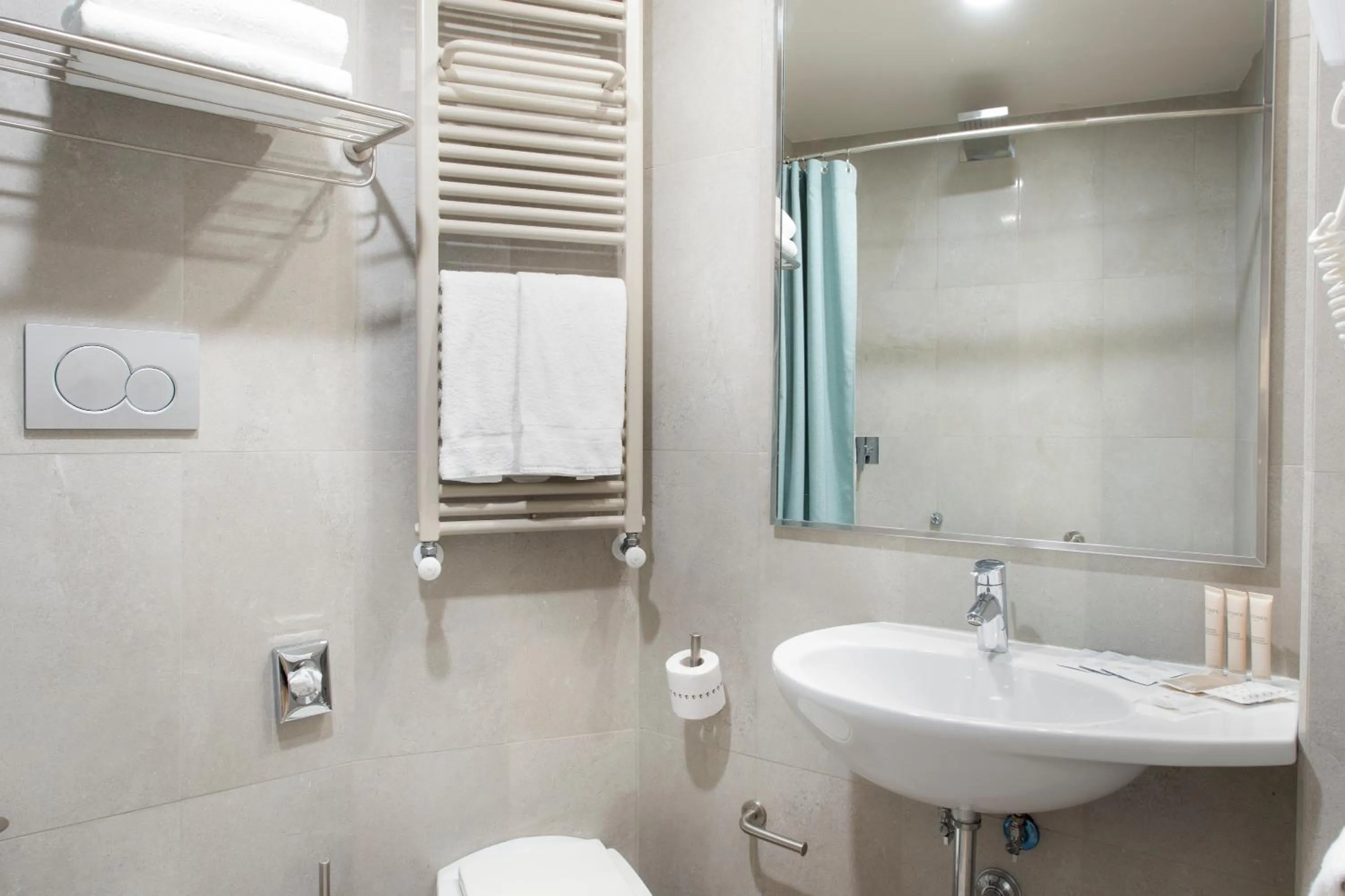 Toilet in Hotel Grifone Firenze - Meetings & Spa