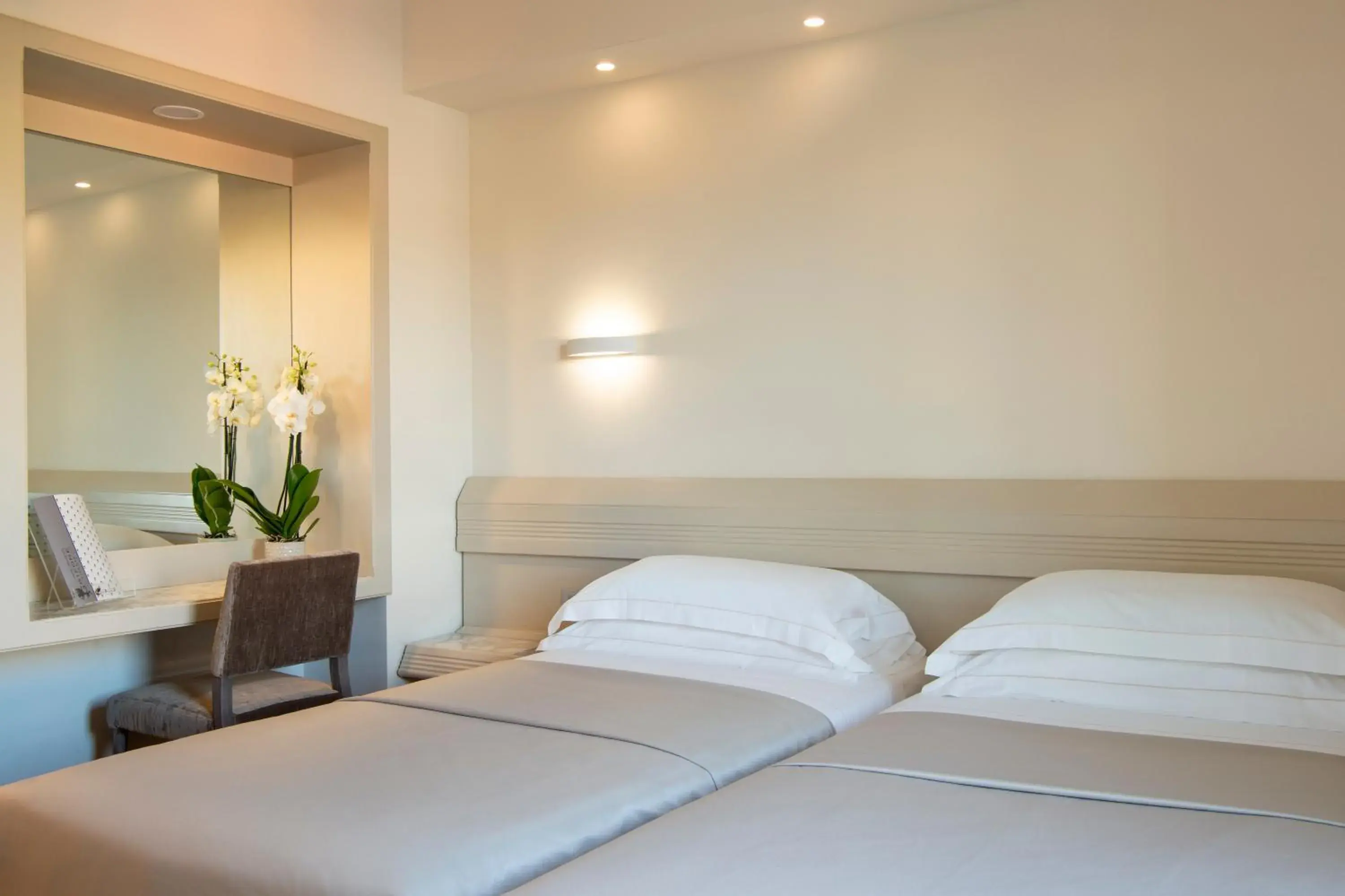 Bedroom, Bed in Hotel Grifone Firenze - Meetings & Spa Bedroom, Bed in Hotel Grifone Firenze - Meetings & Spa