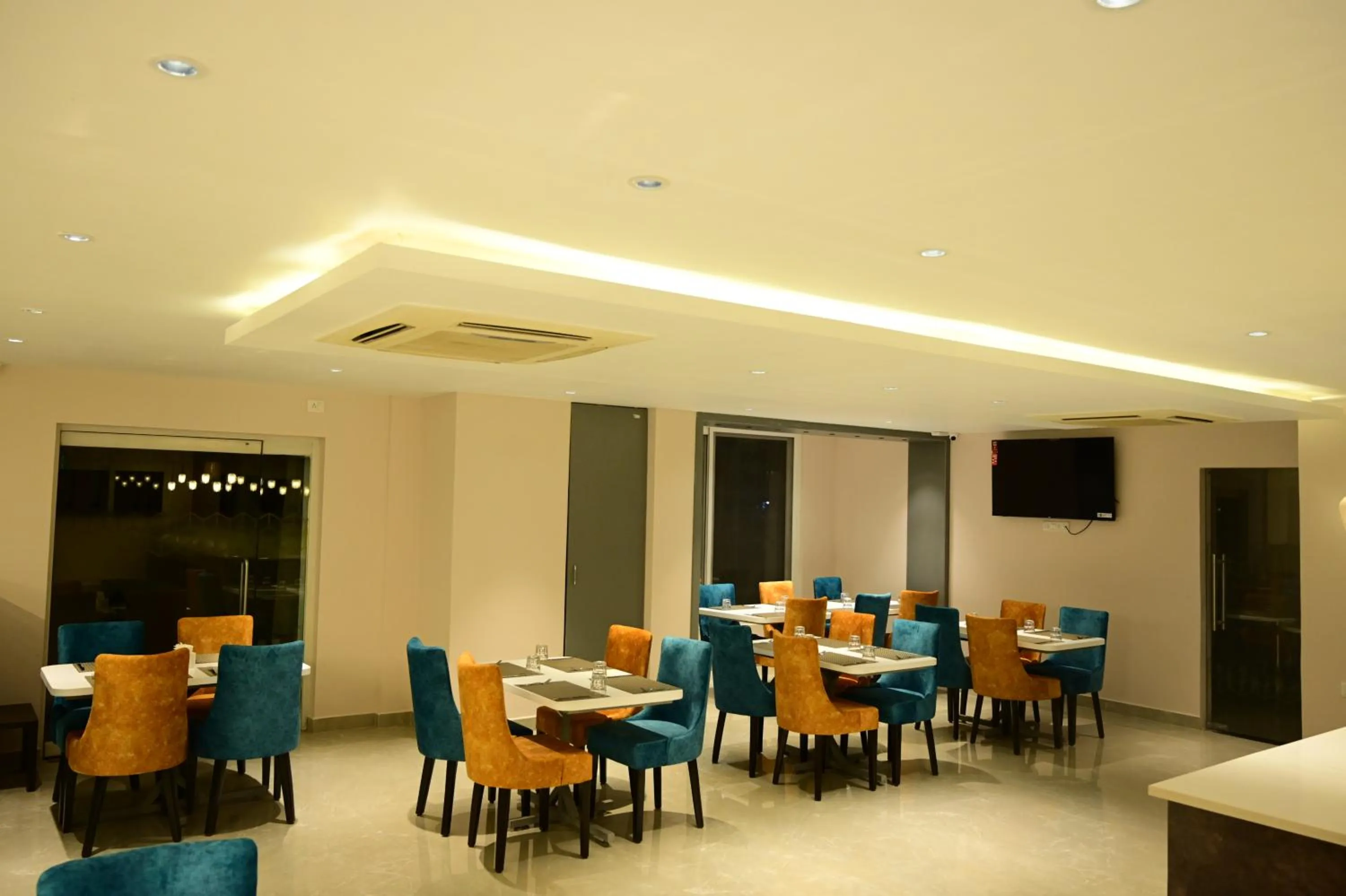 Restaurant/places to eat in Sterling Keys by TGI