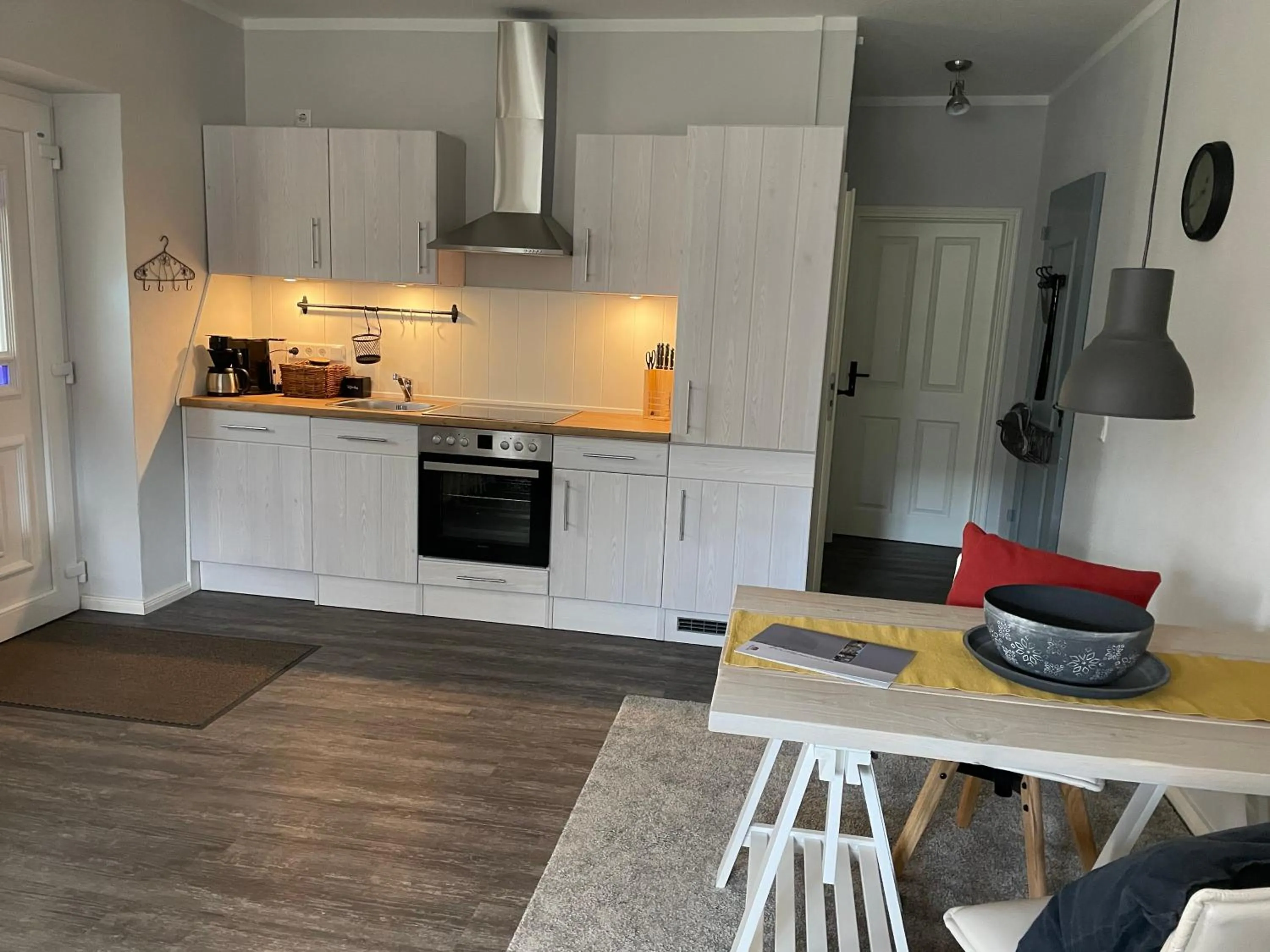 Kitchen or kitchenette in Friesen-Lodge Ferienwohnungen