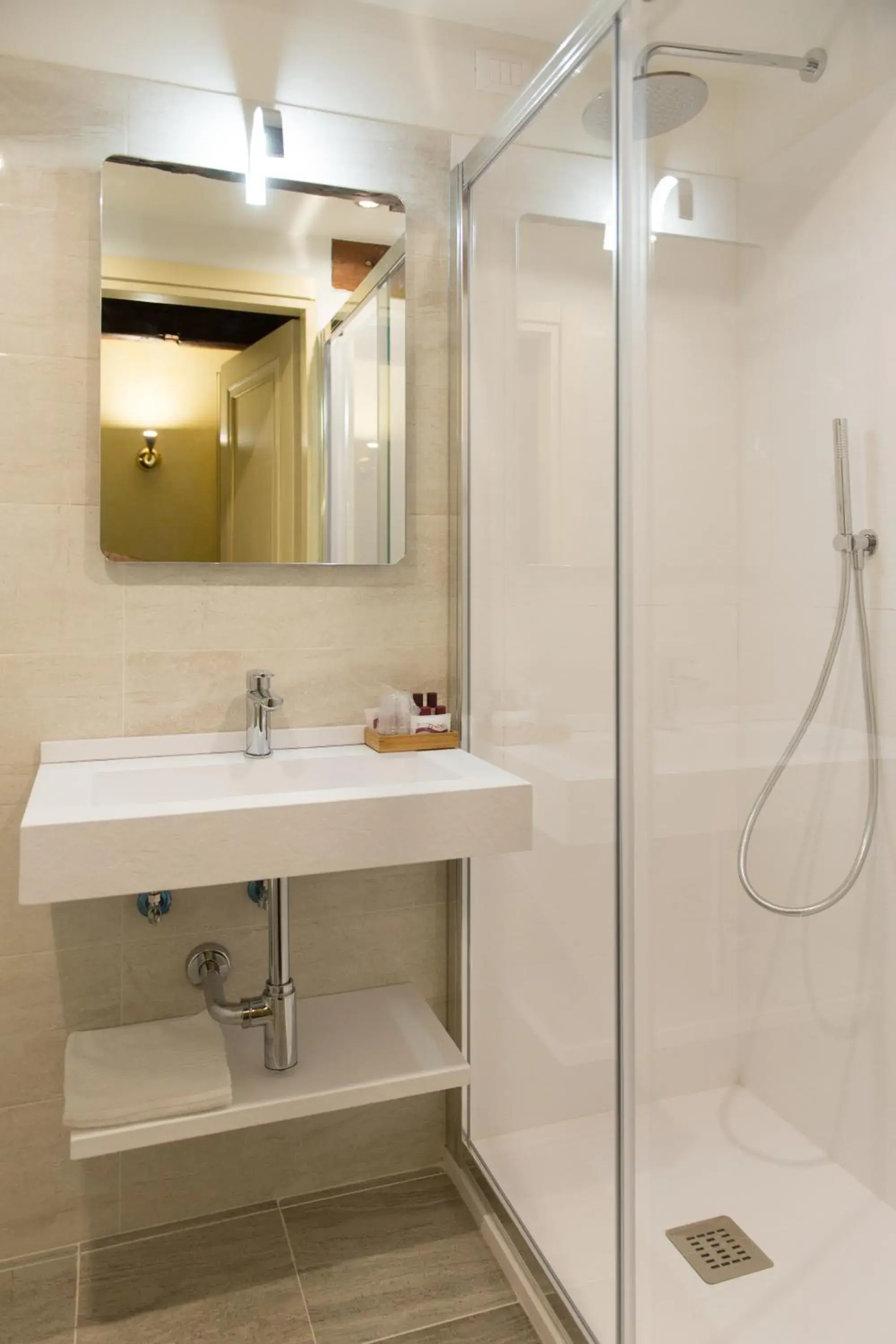 Superior Double or Twin Room in Locanda Ca' Zose Superior Double or Twin Room in Locanda Ca' Zose