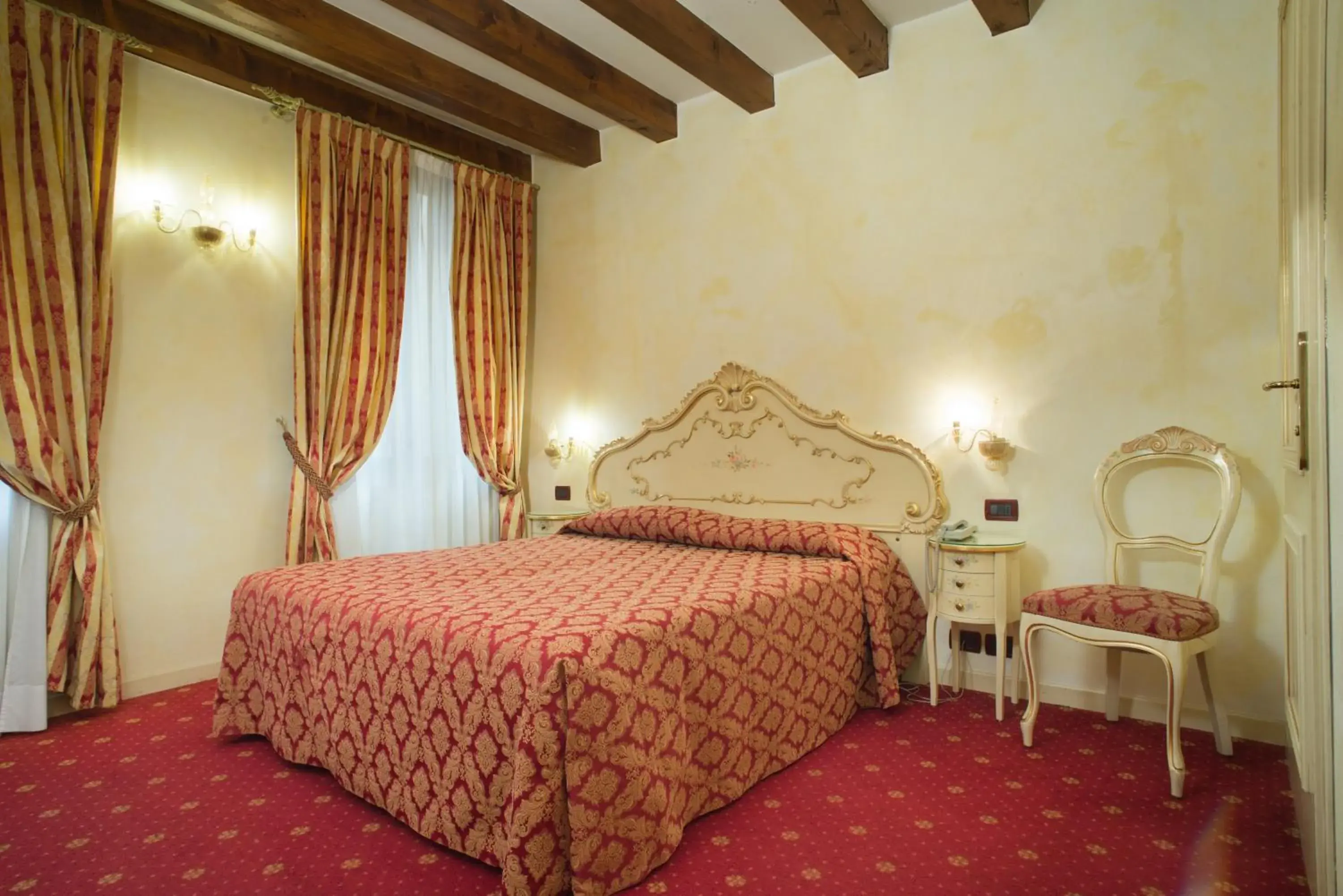 Classic Double Room in Locanda Ca' Zose Classic Double Room in Locanda Ca' Zose