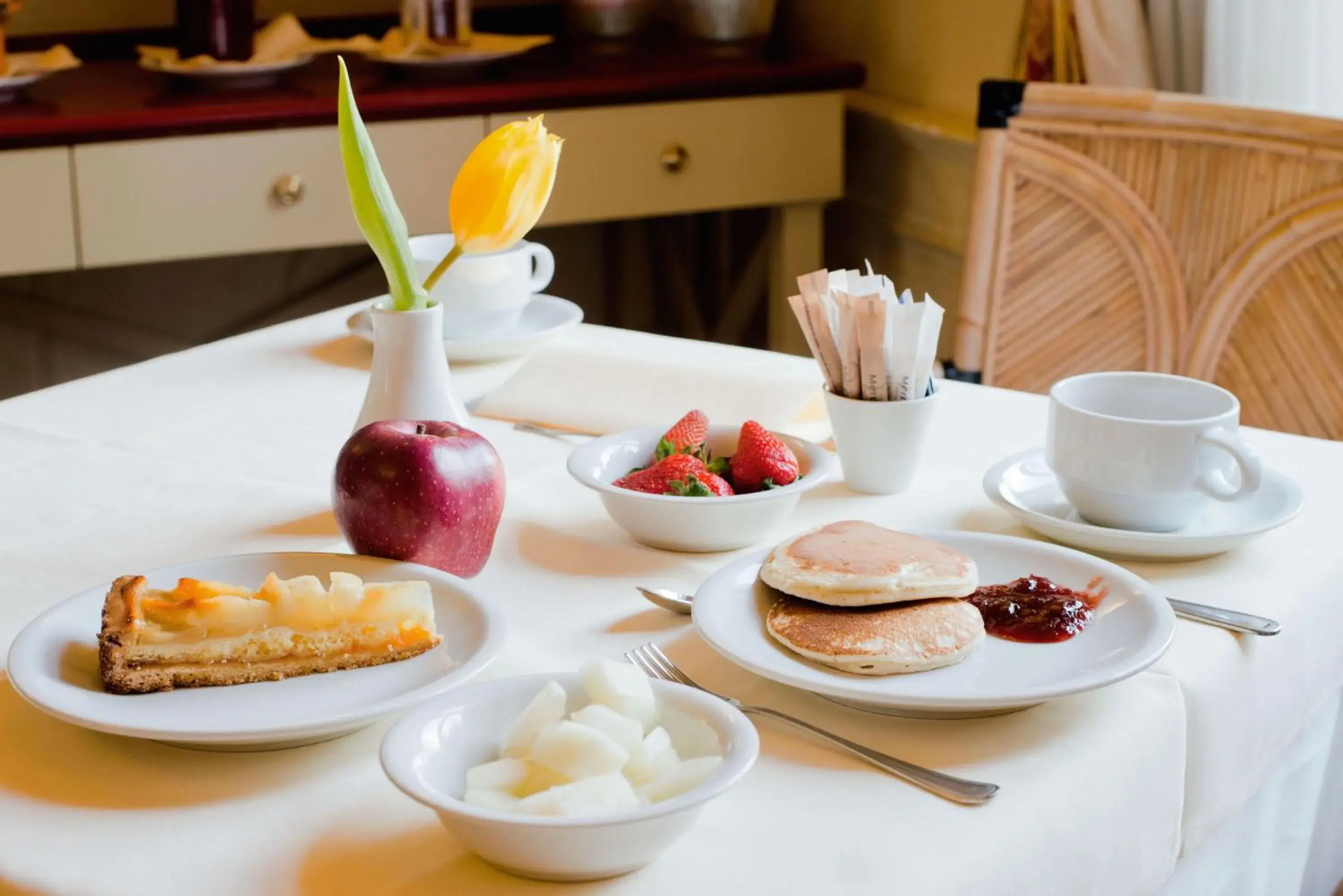 Food and drinks in Hotel Milano Regency Food and drinks in Hotel Milano Regency