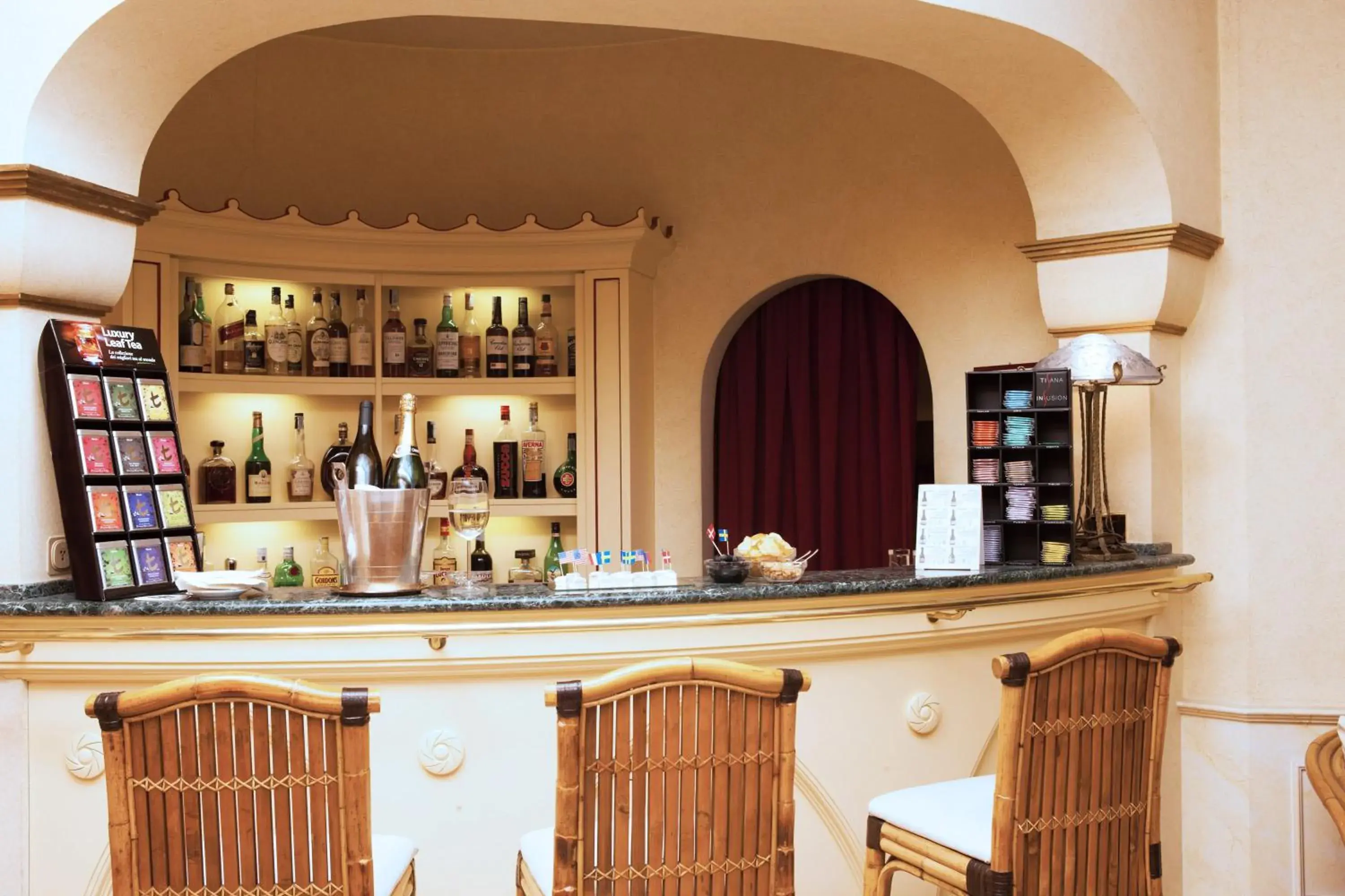 Lounge or bar in Hotel Milano Regency Lounge or bar in Hotel Milano Regency