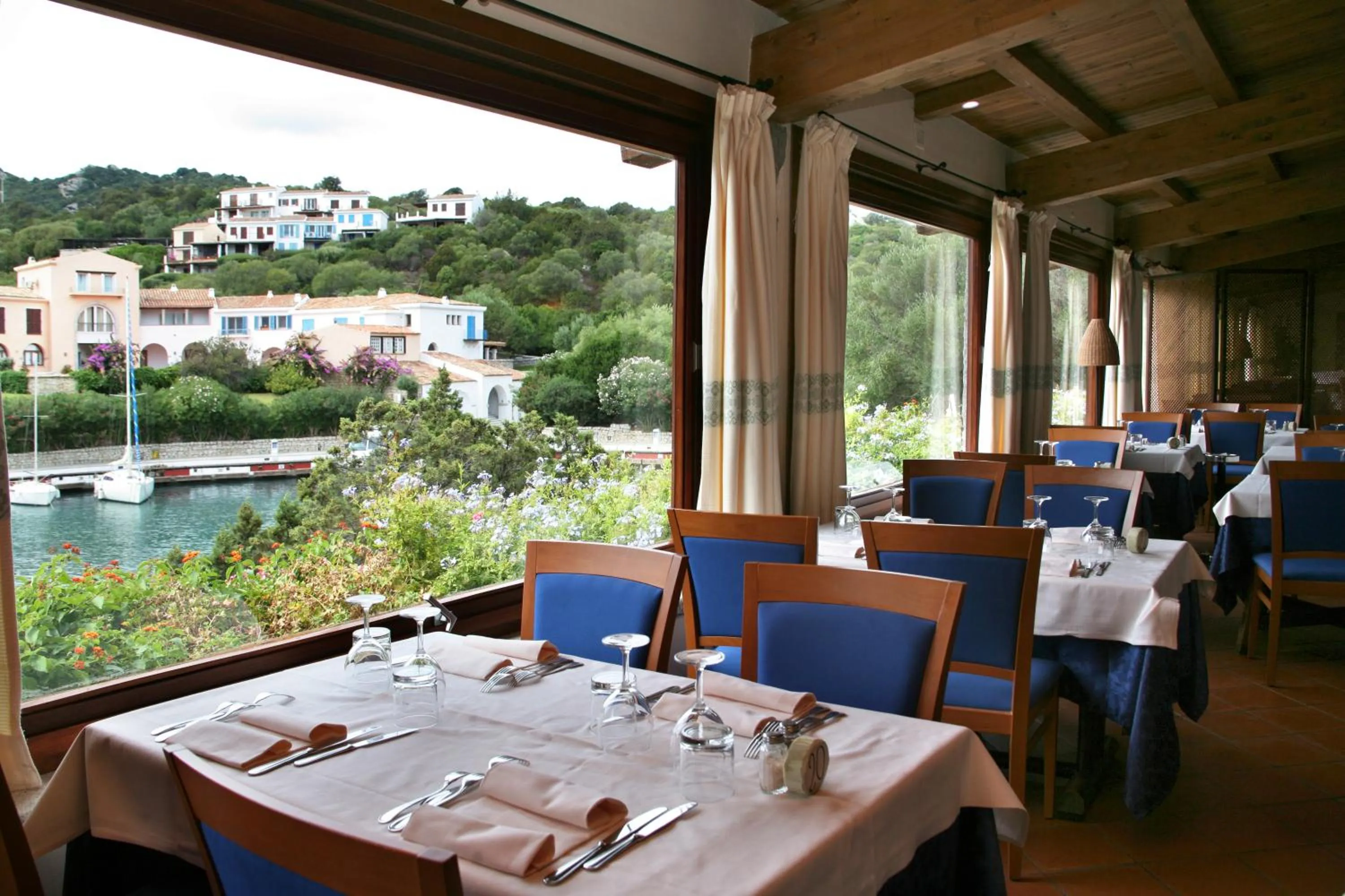 Restaurant/places to eat in Hotel Palumbalza Porto Rotondo