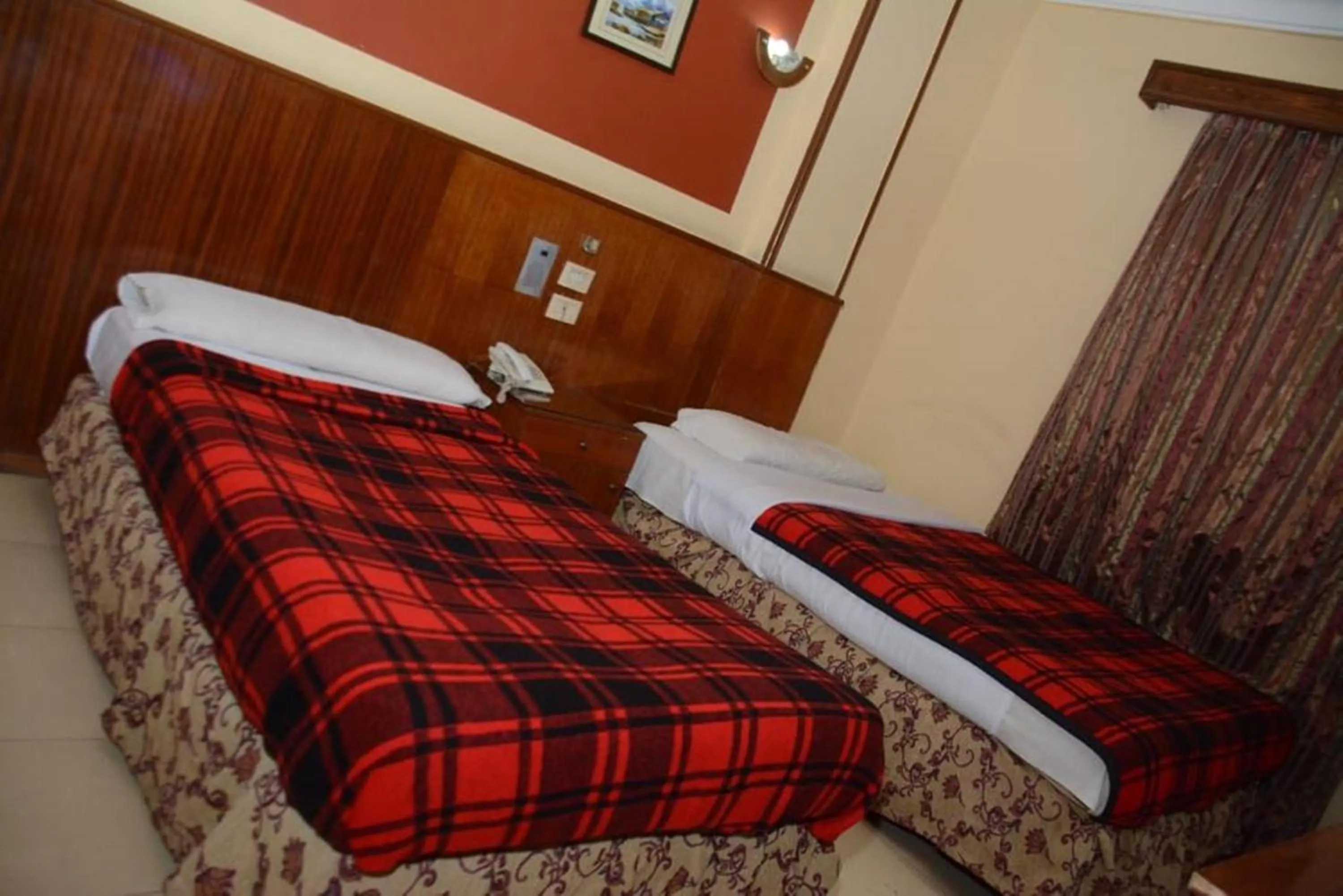 Bed in New Saint Catherine Hotel