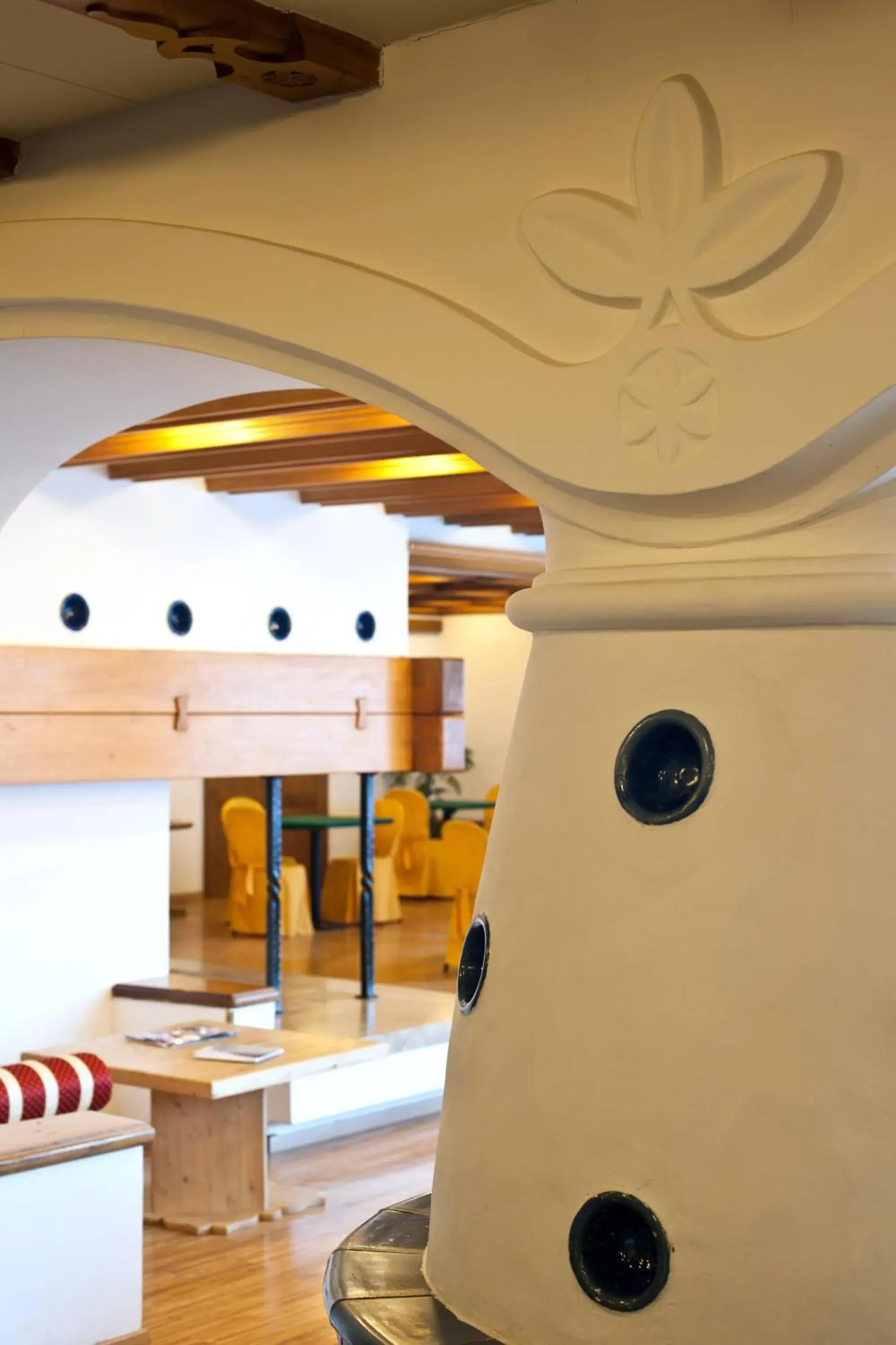 Lounge or bar in Hotel Miramonti Corvara Lounge or bar in Hotel Miramonti Corvara